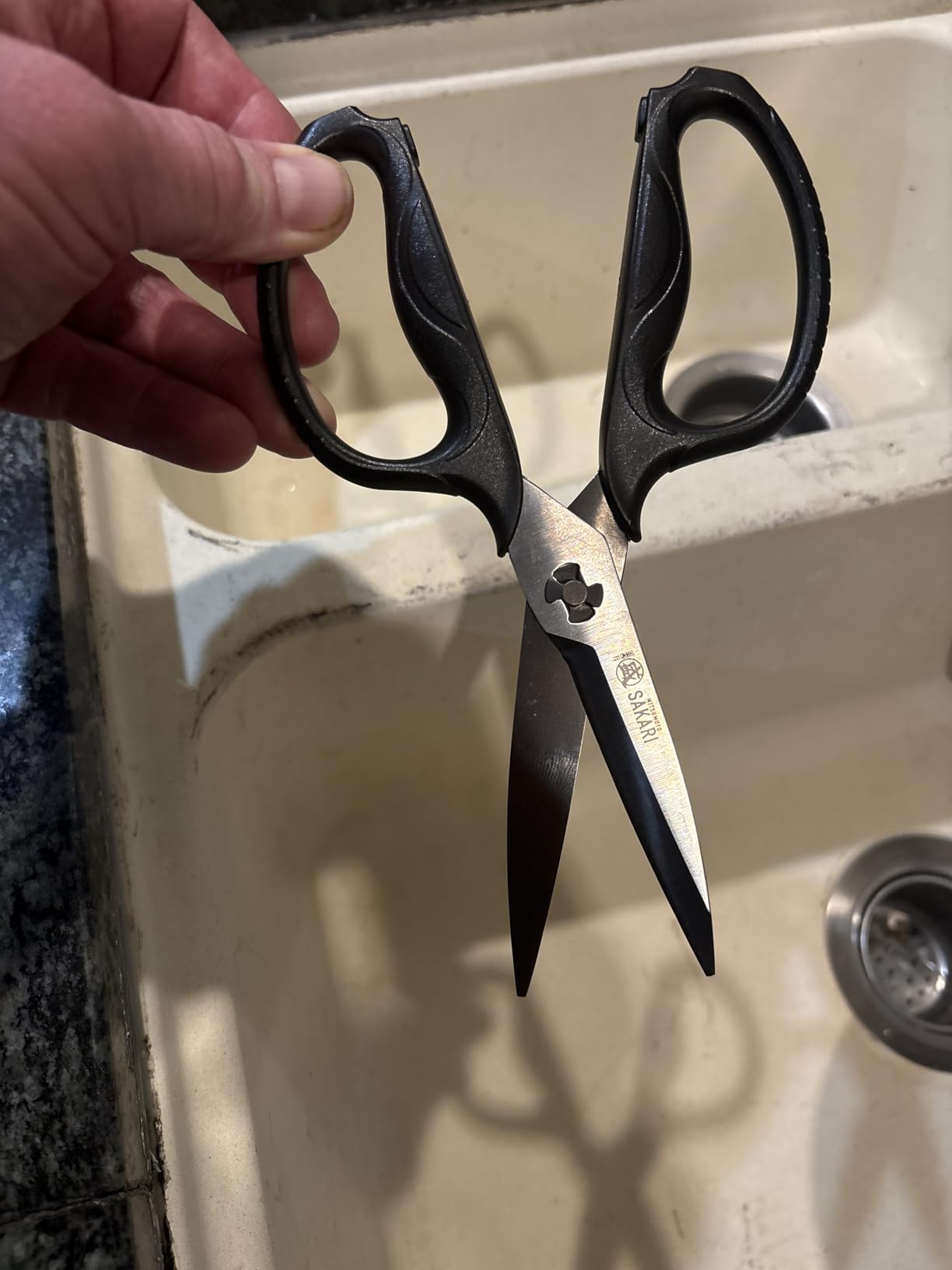 MITSUMOTO SAKARI Detachable Poultry Shears, Kitchen Scissors | Titanium-Plated Serrated Blades, Poultry Joints and Meat Prep, Seafood and Herb Cutting, Non-Slip Handle customer photo 1