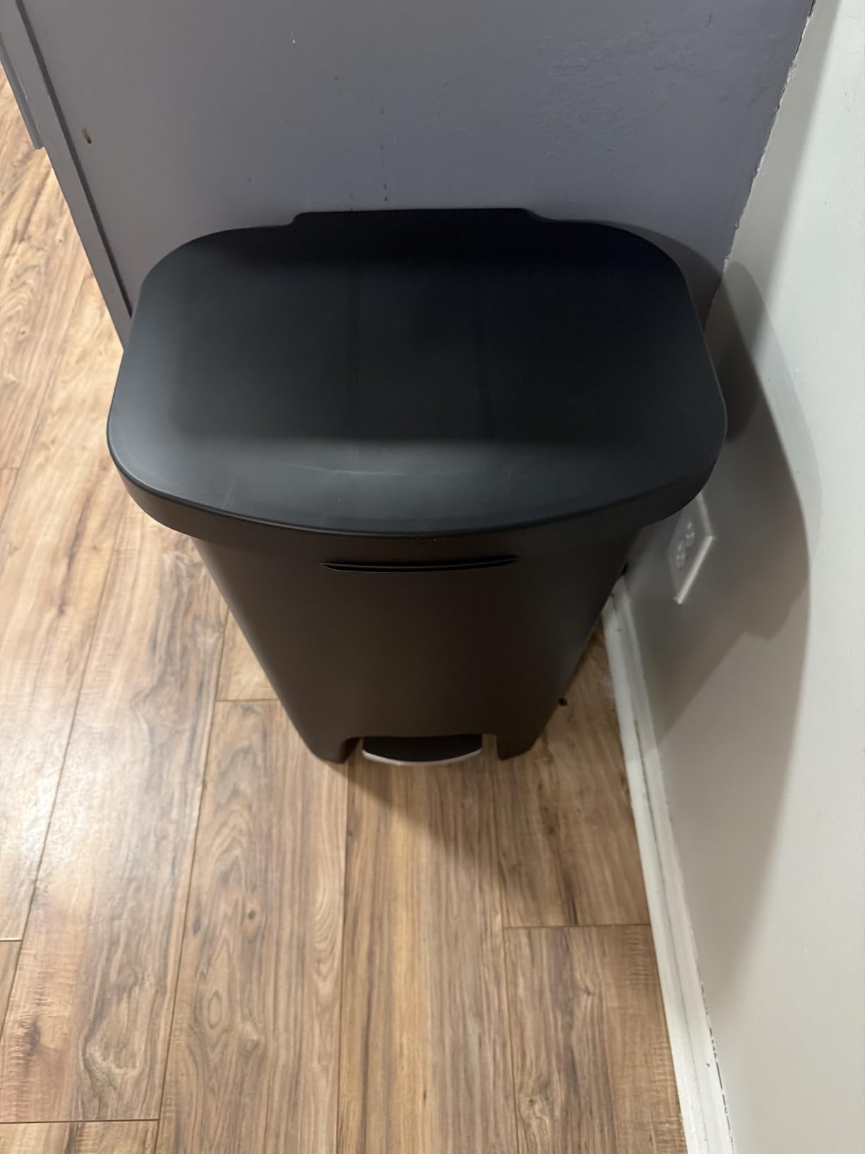 Glad Trash Can with Clorox Odor Protection | Plastic Bin, 13 Gallon, Grey | Kitchen Waste Bin | Hands Free with Step On Foot Pedal and Garbage Bag Rings customer photo 1