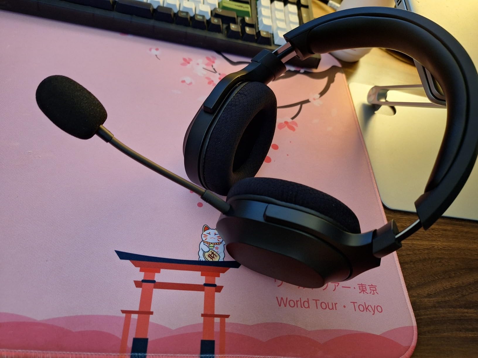 Razer Barracuda X Wireless Gaming & Mobile Headset, Black customer photo 2
