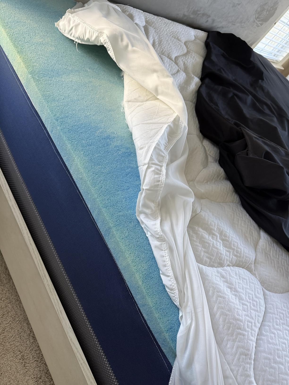 Sleep Innovations Cooling Comfort Gel Memory Foam Dual Layer Mattress Topper, 4 Inch, King Size, Pillow Top Cover customer photo 1