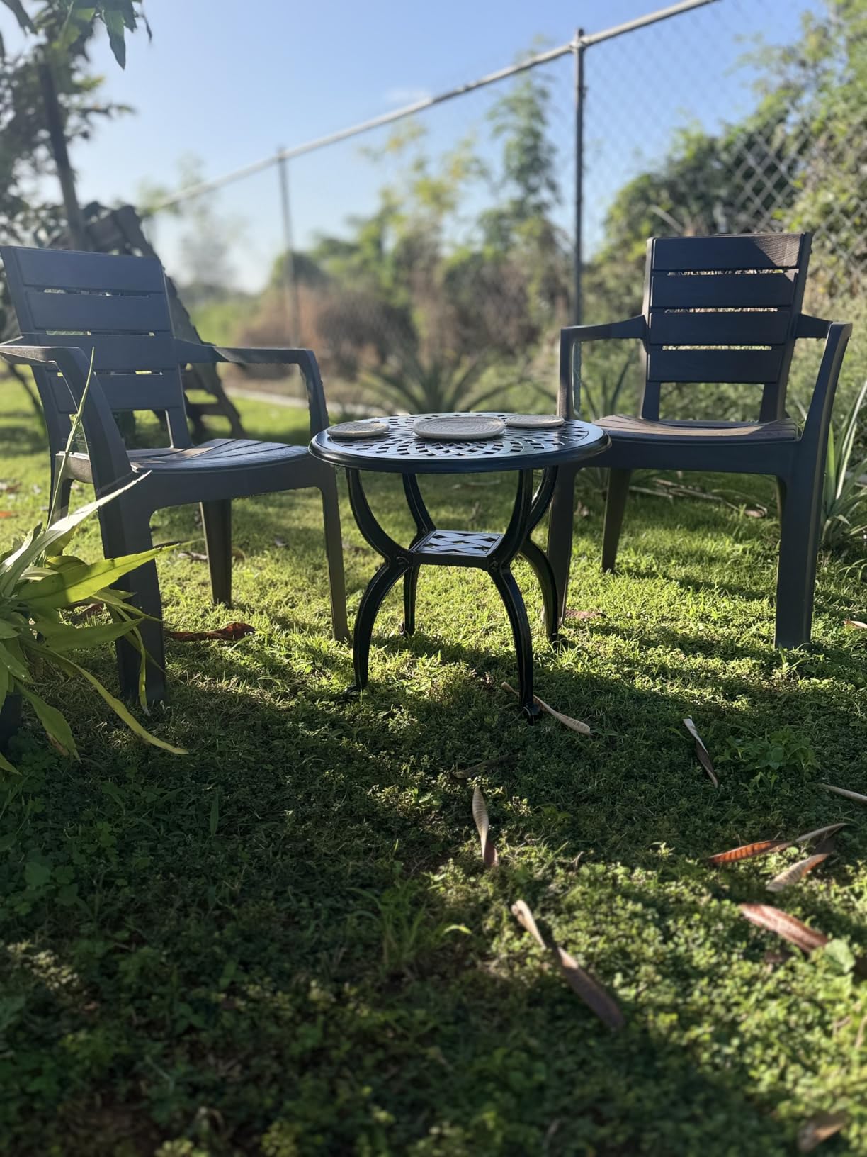 Mandolin Outdoor Patio,Rust-Resistant Cast Aluminum Side Table,Weather Resistant End Table,Coffee Table, Perfect for Patio, Backyard Or Garden. (Aluminum Round, Copper) customer photo 1