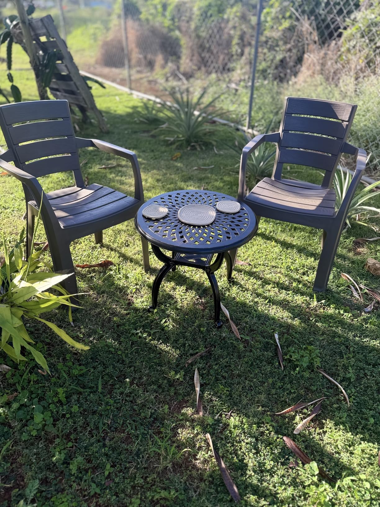 Mandolin Outdoor Patio,Rust-Resistant Cast Aluminum Side Table,Weather Resistant End Table,Coffee Table, Perfect for Patio, Backyard Or Garden. (Aluminum Round, Copper) customer photo 2