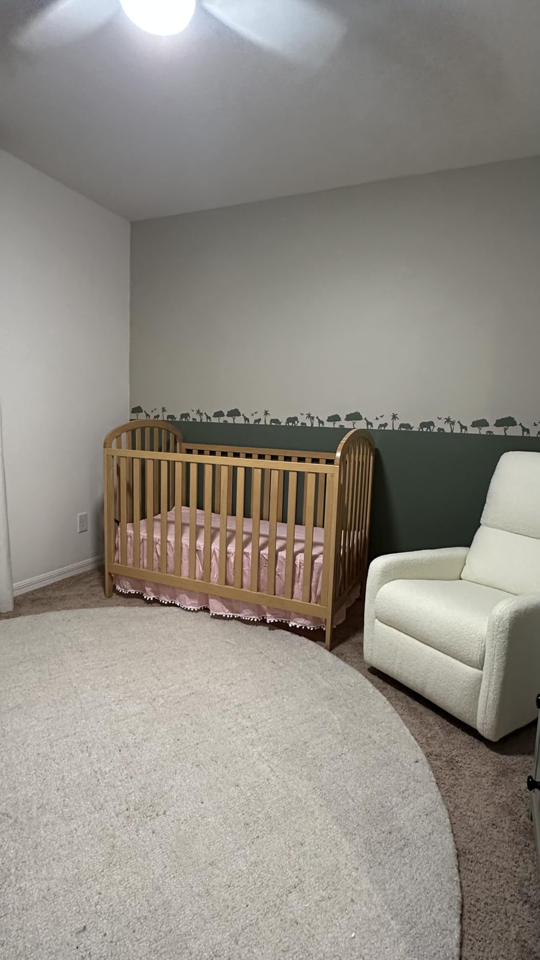 Davinci Beau 3-in-1 Convertible Baby Crib - GREENGUARD Gold Certified Crib- Convertible Crib to Toddler Bed and Daybed - Baby Bed w/ 4 Adjustable Heights - Wooden Crib - Honey customer photo 1