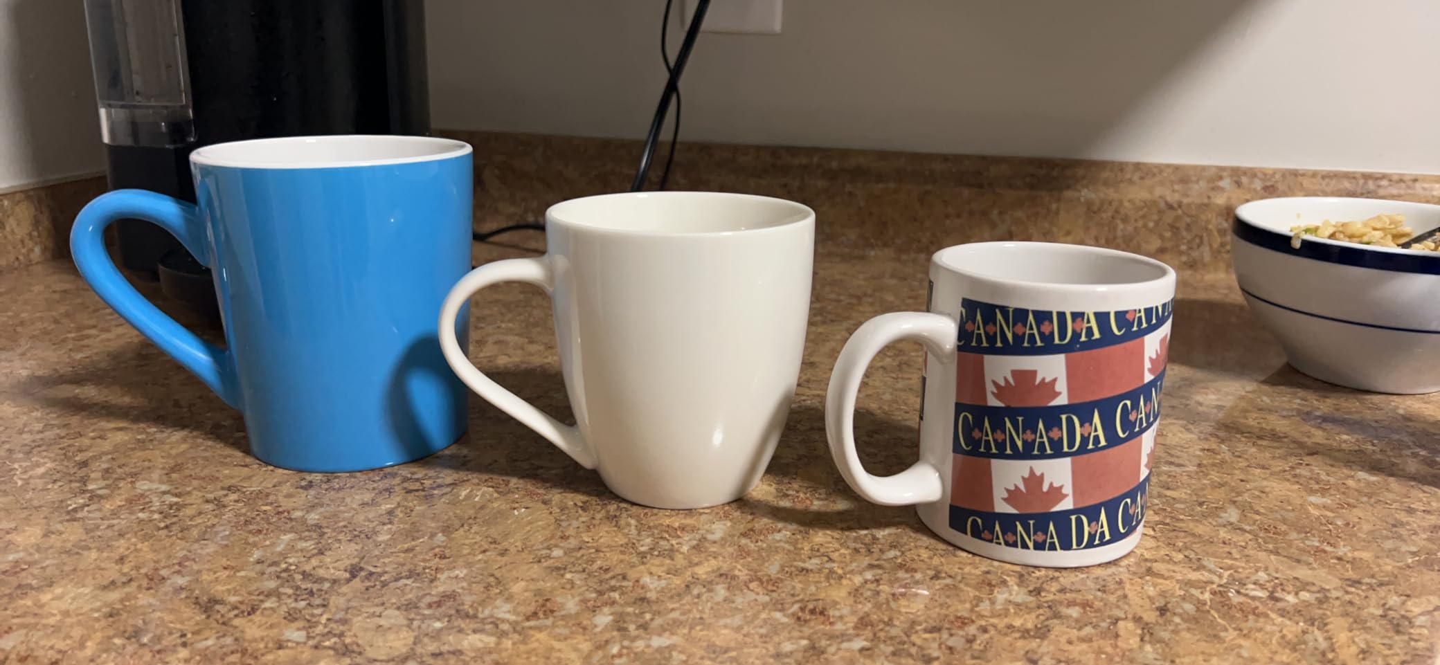 Mfacoy White Coffee Mugs Set of 4, 16 Ounce Mug with Handles, Ceramic Coffee Cups, Porcelain Mugs Sets, Large Coffee Mugs for Coffee, Tea, Hot Cocoa, Milk, Microwave and Dishwasher Safe customer photo 1