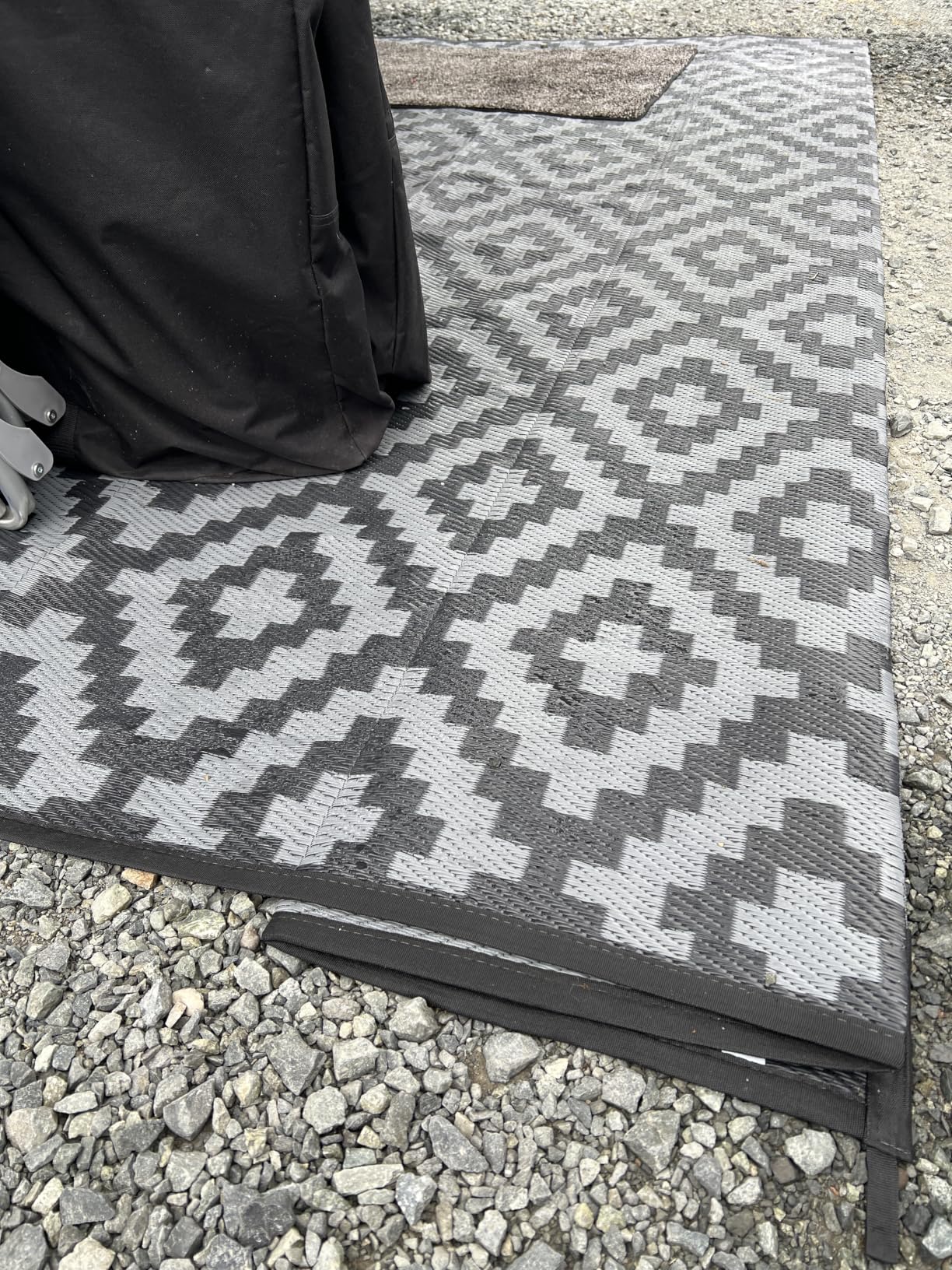 SAND MINE Reversible Mats, Plastic Straw Rug, Modern Area Rug, Large Floor Mat and Rug for Outdoors, RV, Patio, Backyard, Deck, Picnic, Beach, Trailer, Camping, Black & Beige, 6' x 9' customer photo 2