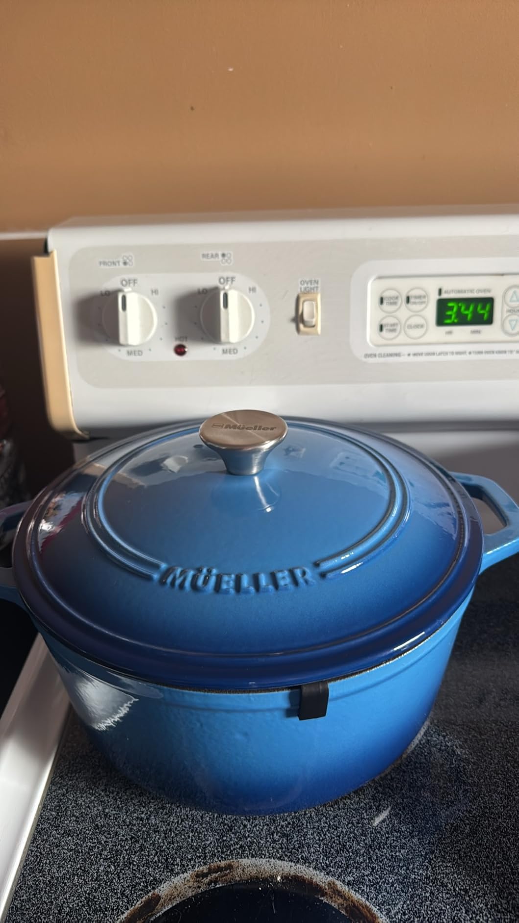 Mueller DuraCast 6 Quart Enameled Cast Iron Dutch Oven Pot with Lid, Sourdough Bread Baking, PFOA-Free, 500F Oven Safe - All Cooktops incl. Induction, Braising & Slow Cooking, Emerald customer photo 1