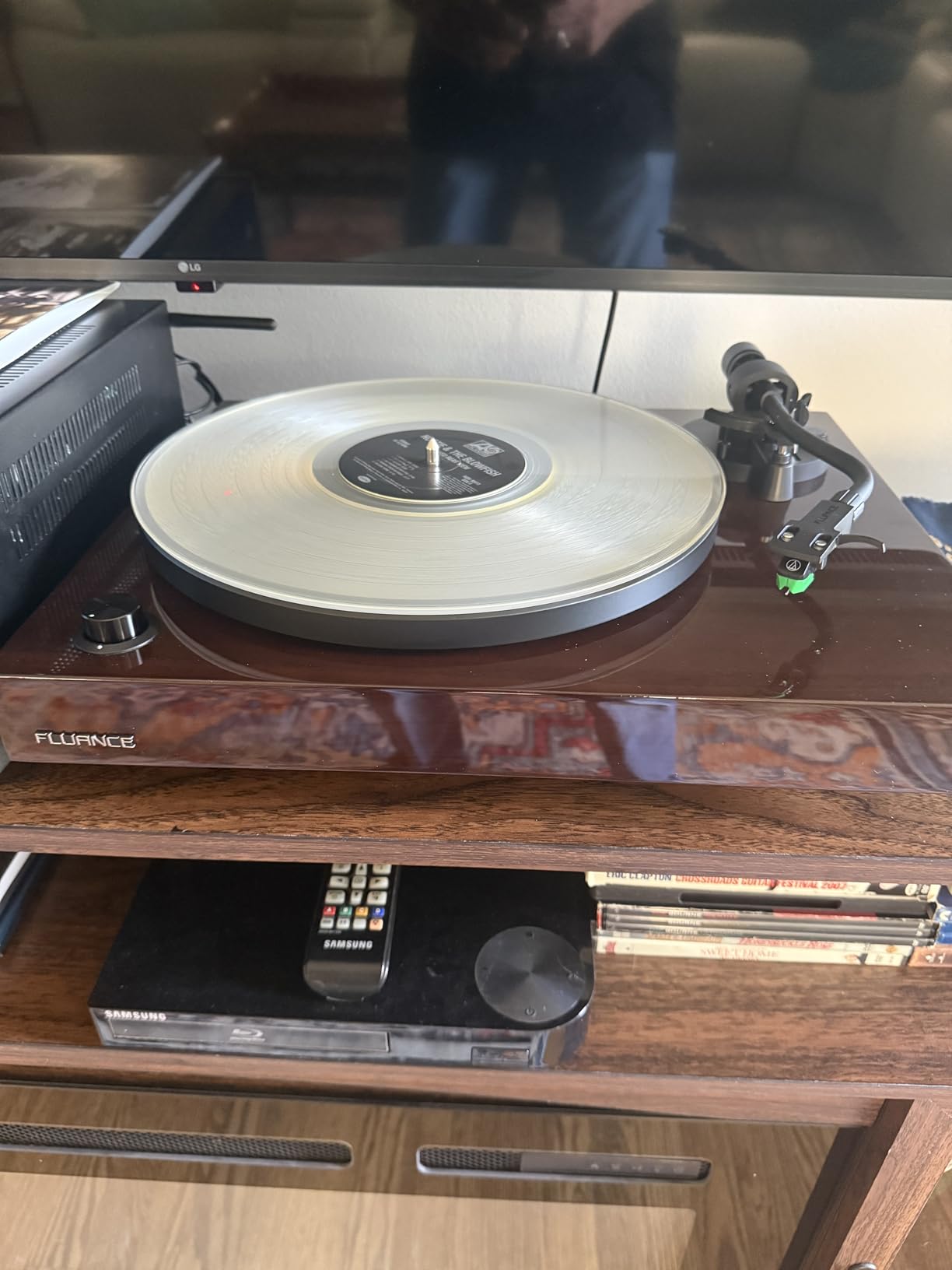 Fluance RT81+ Elite High Fidelity Vinyl Turntable Record Player, Audio Technica VM95E Cartridge, Anti-Resonant Platter, Acrylic Mat, Phono Preamp Wood Plinth Adjustable Isolation Feet - Natural Walnut customer photo 1