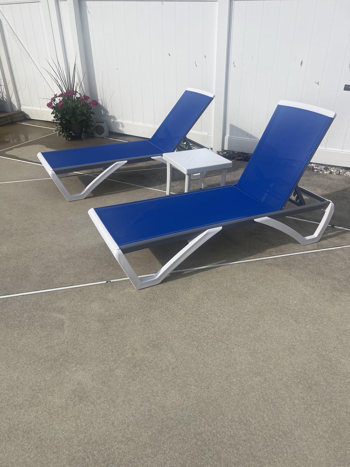 Kozyard 3-Piece Outdoor Chaise Lounge Set Fully Flat Adjustable Lounger | Aluminum Frame, Resin Legs, Textilene Fabric for Poolside, Backyard, Beach, Aqua, 2 Chairs + Table customer photo 1