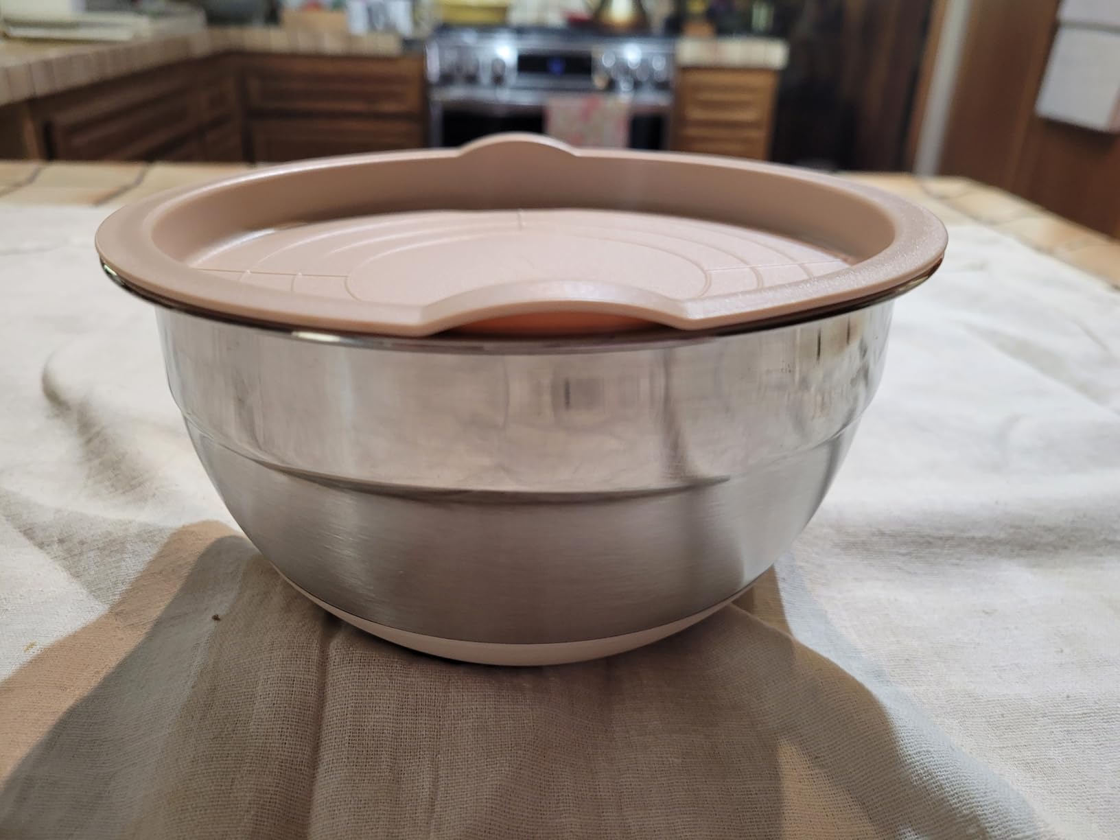 Umite Chef Mixing Bowls with Airtight Lids Set, 8PCS Stainless Steel Nesting Bowls customer photo 1