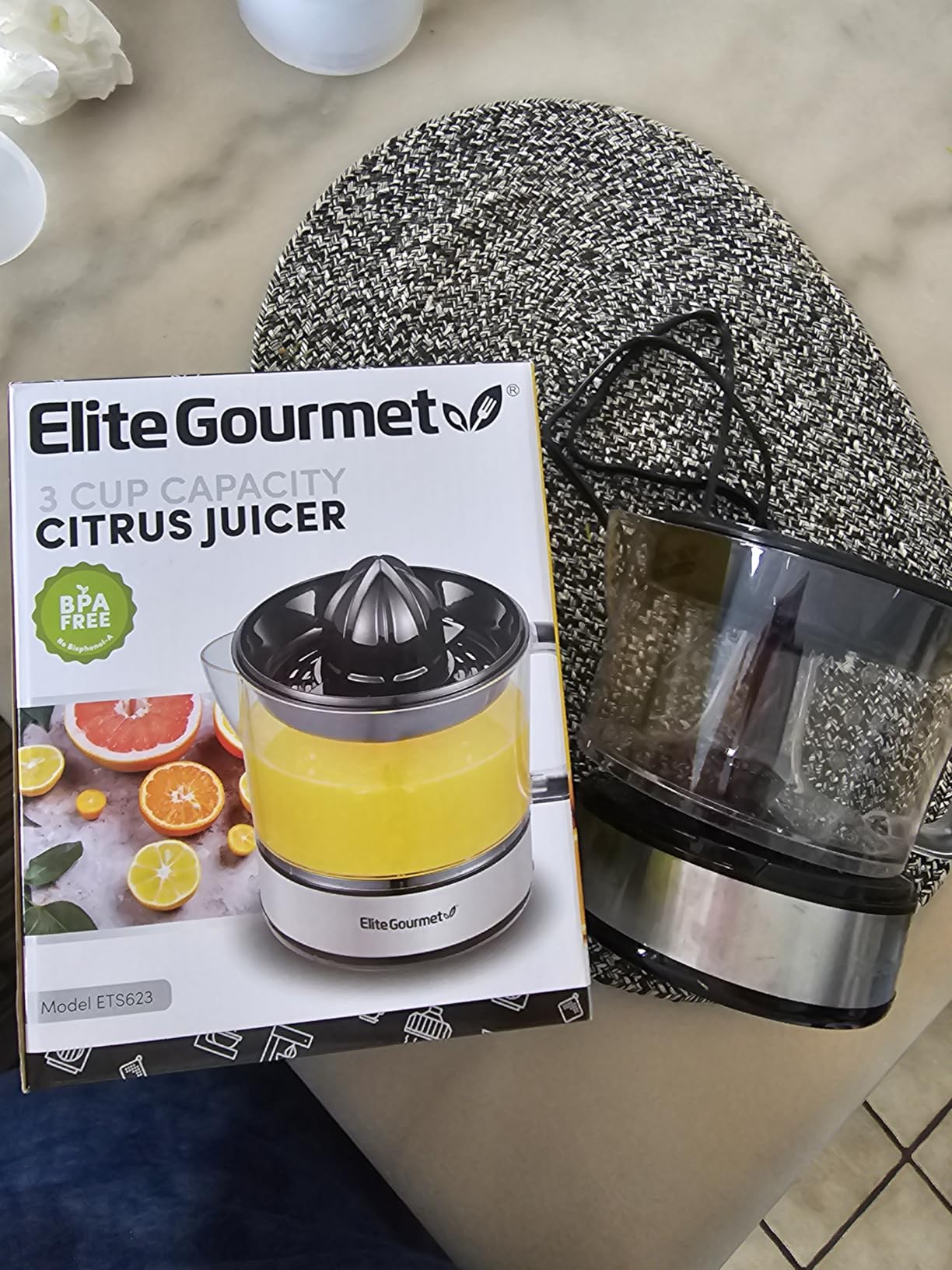 Elite Gourmet ETS623 Electric Citrus Juicer, 24 oz, Black/Stainless Steel | BPA-Free 40-Watt motor, compact large-volume pulp control - juices oranges, lemons, limes & grapefruits, easy-pour spout customer photo 1