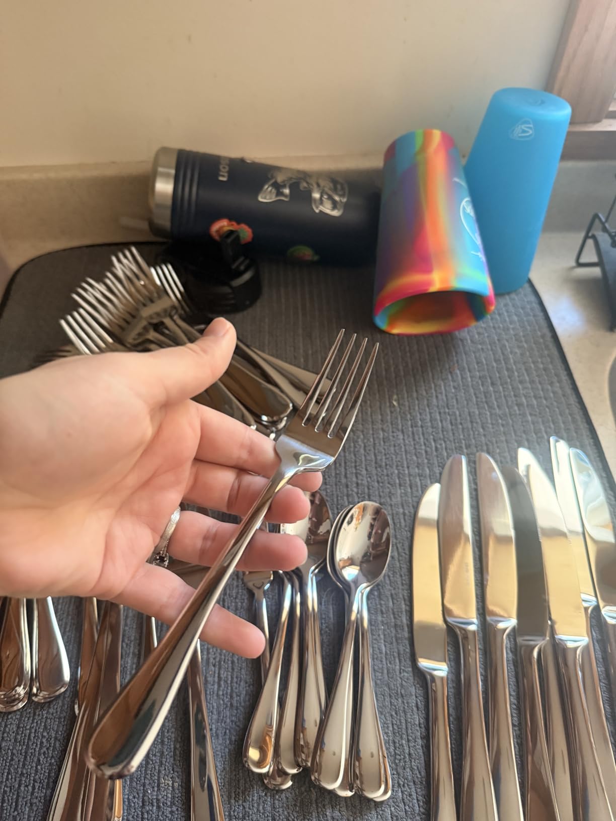 Silverware Set for 8, 40 Piece Stainless Steel Flatware Cutlery Utensil Set | KINGSTONE Heavy Duty Utensils, Modern Design, Mirror Polished Knives Fork and Spoon, Dishwasher Safe for Wedding Housewarming customer photo 2