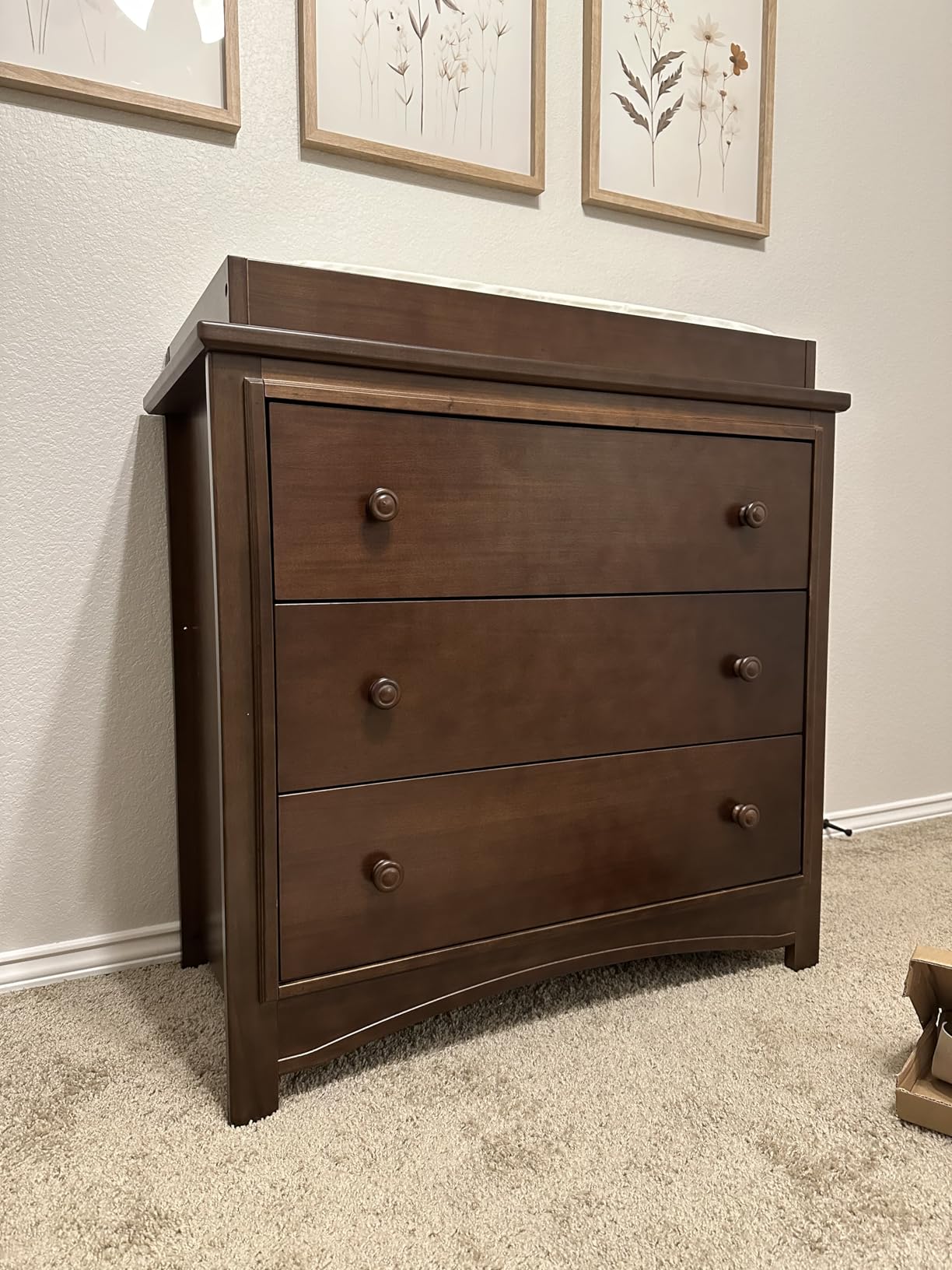 Delta Children Perry 3 Drawer Dresser with Changing Top and Interlocking Drawers, Walnut Espresso customer photo 1