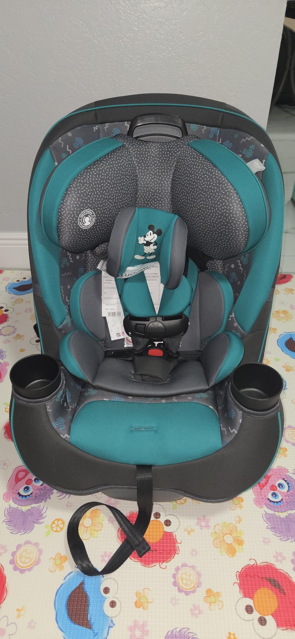 Disney Grow and Go Convertible Car Seat, Rear Facing 5-40 pounds, Forward Facing 30-65 pounds, Booster 40-100 lbs, Mickey Sprinkle customer photo 2