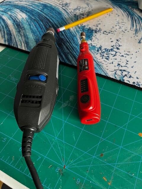 Dremel 3100-2/60 Variable Speed Rotary Tool Kit- 2 Attachments and 60 Accessories, Ideal for a Variety of Crafting and DIY Projects- Cutting, Sanding, Grinding, Polishing, Drilling, and Engraving customer photo 1