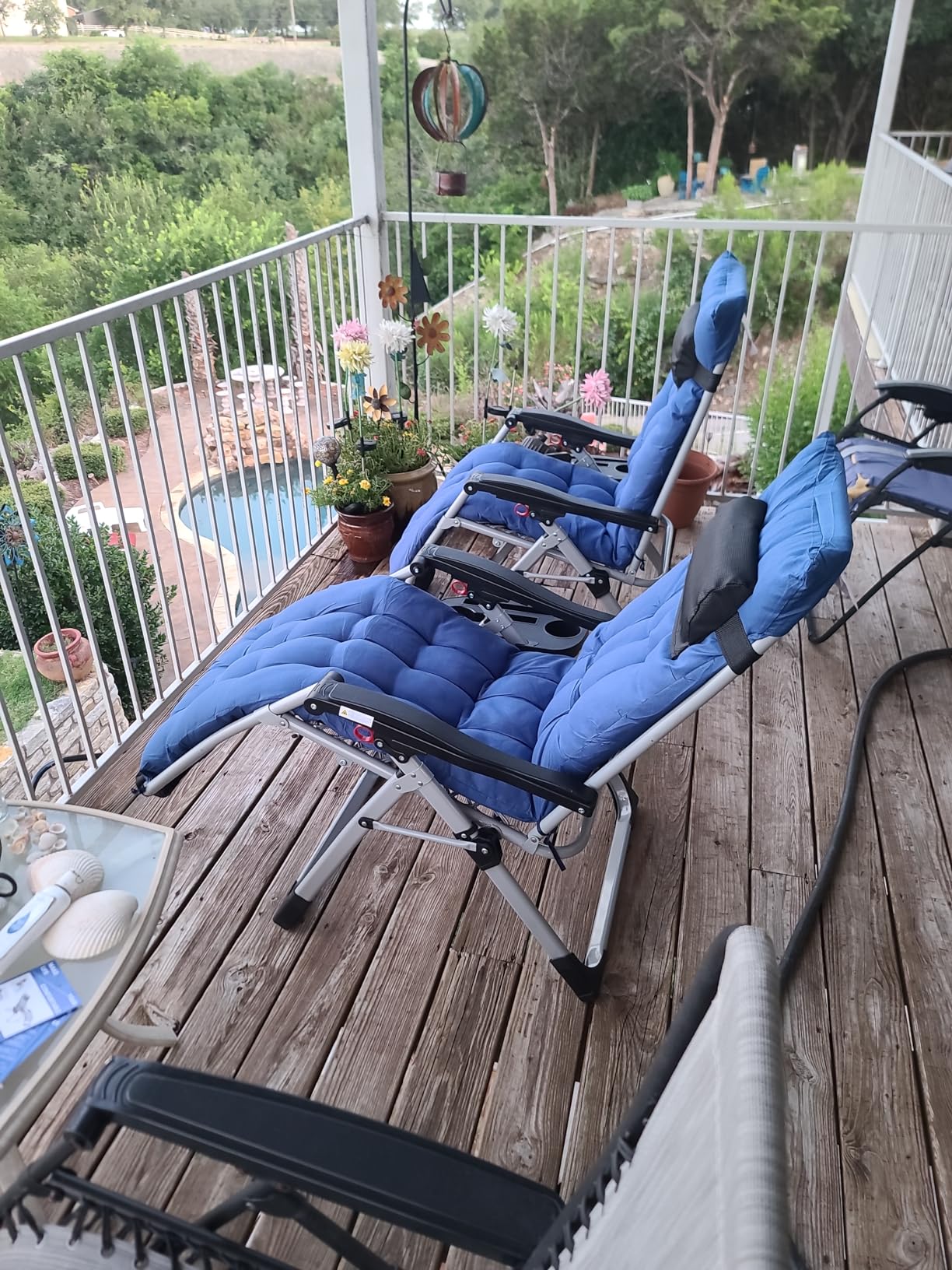 Yaheetech Zero Gravity Chair Adjustable, with Removable Cushion, Gray | Folding Reclining Lounge Recliner with Removable Headrest & Side Cup Holder Tray for Indoor and Outdoor customer photo 2