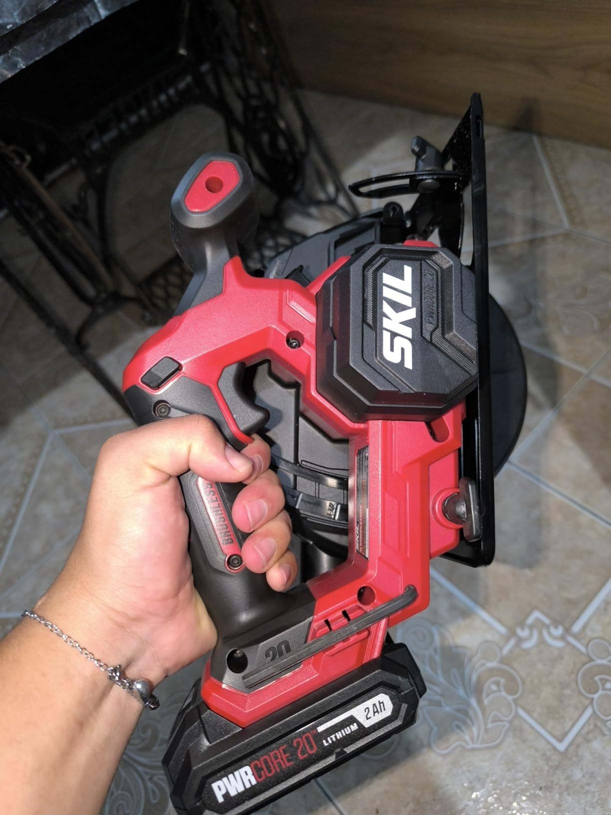 SKIL PWR CORE 20 Brushless 20V 6-1/2-Inch Cordless Compact Circular Saw Kit - CR6413B-11 customer photo 1