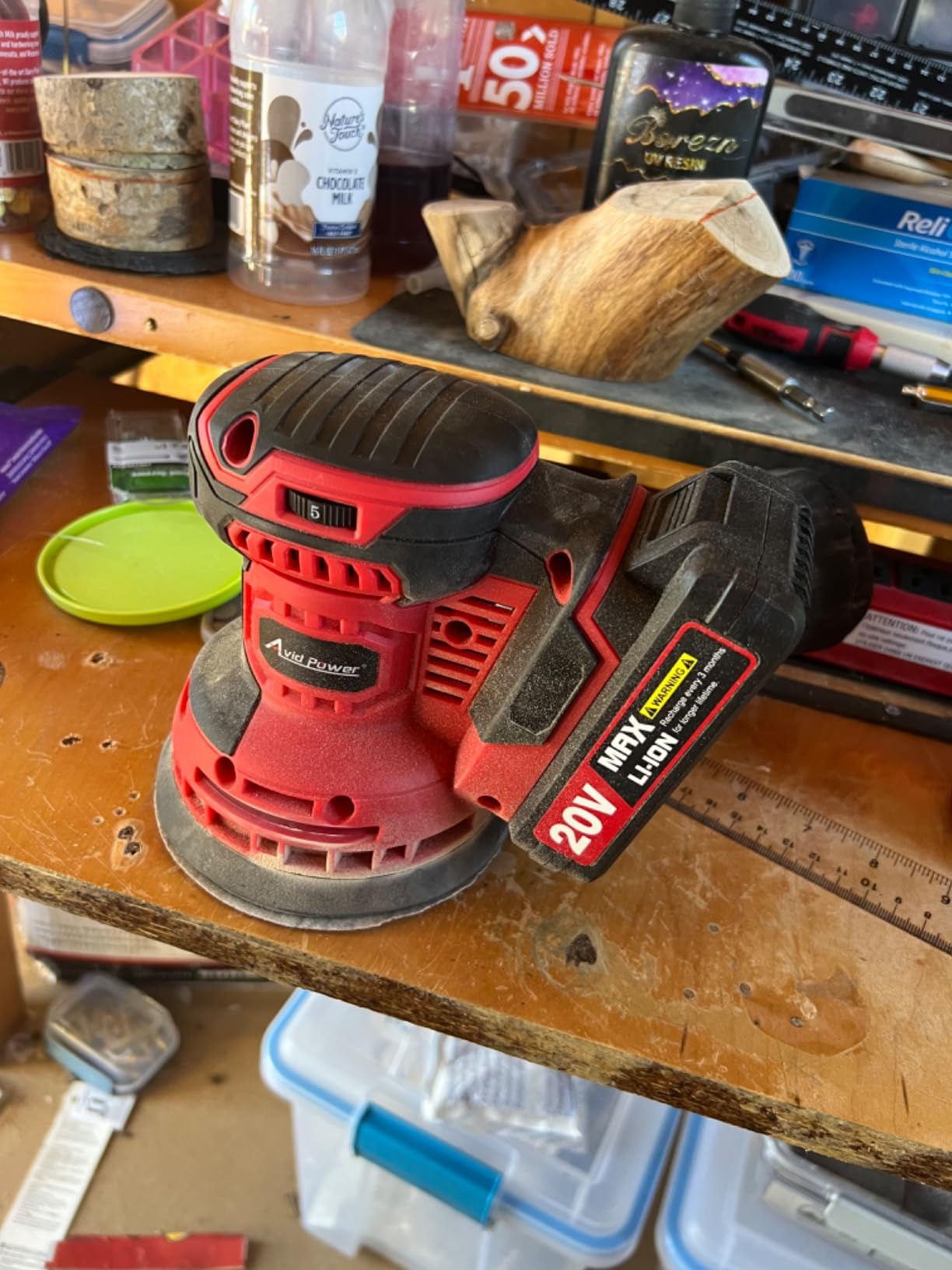 AVID POWER 20V Cordless Orbital Sander 5 Inch Electric Sander Tool with 6 Variable Speeds 7000-11000 RPM Battery Powered Sanders for Woodworking customer photo 2