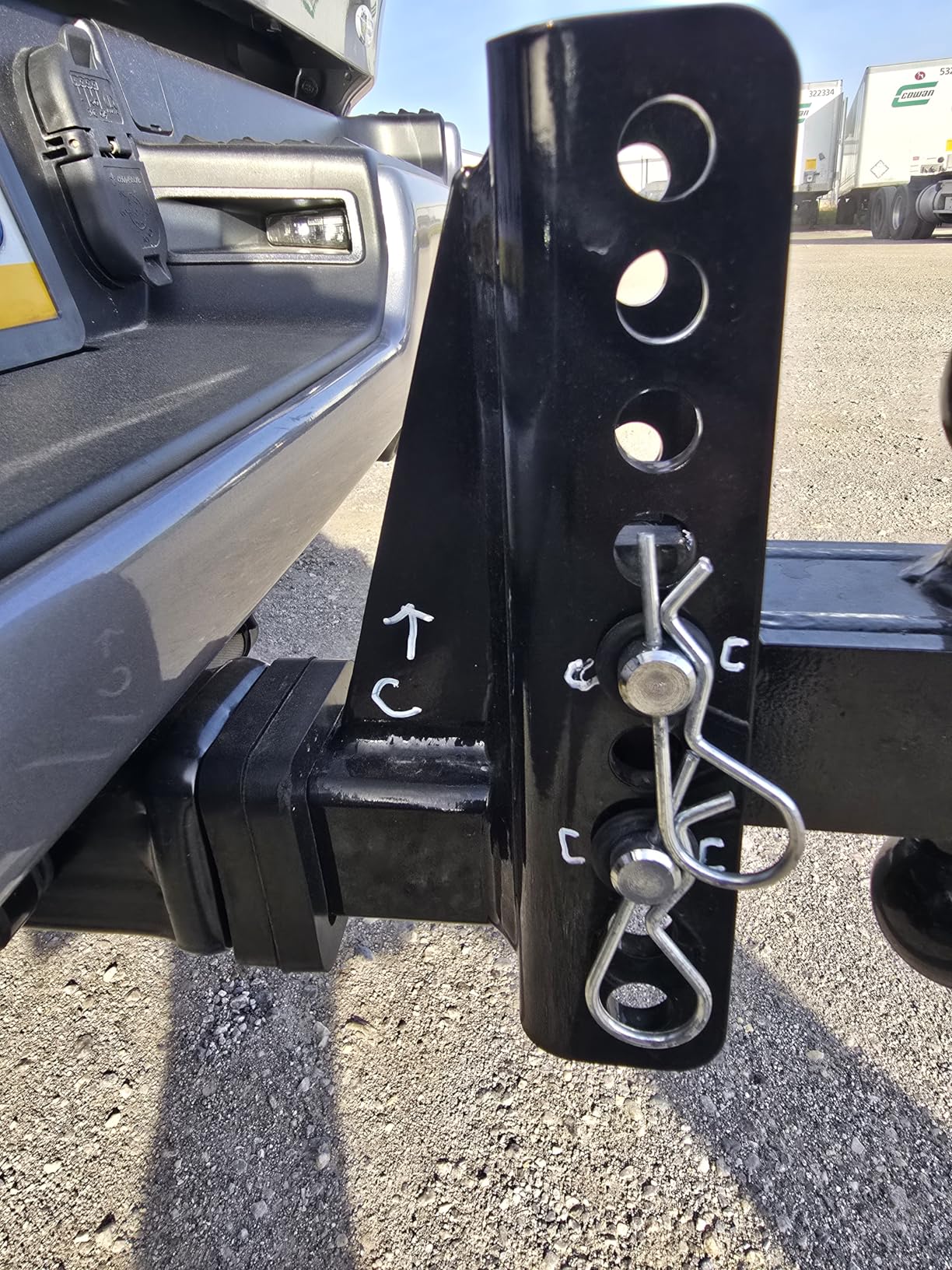 Adjustable Trailer Hitch - Drop Hitch - Tow Hitch with 2 Inch Receiver, 6 Inch Drop/Rise, 2