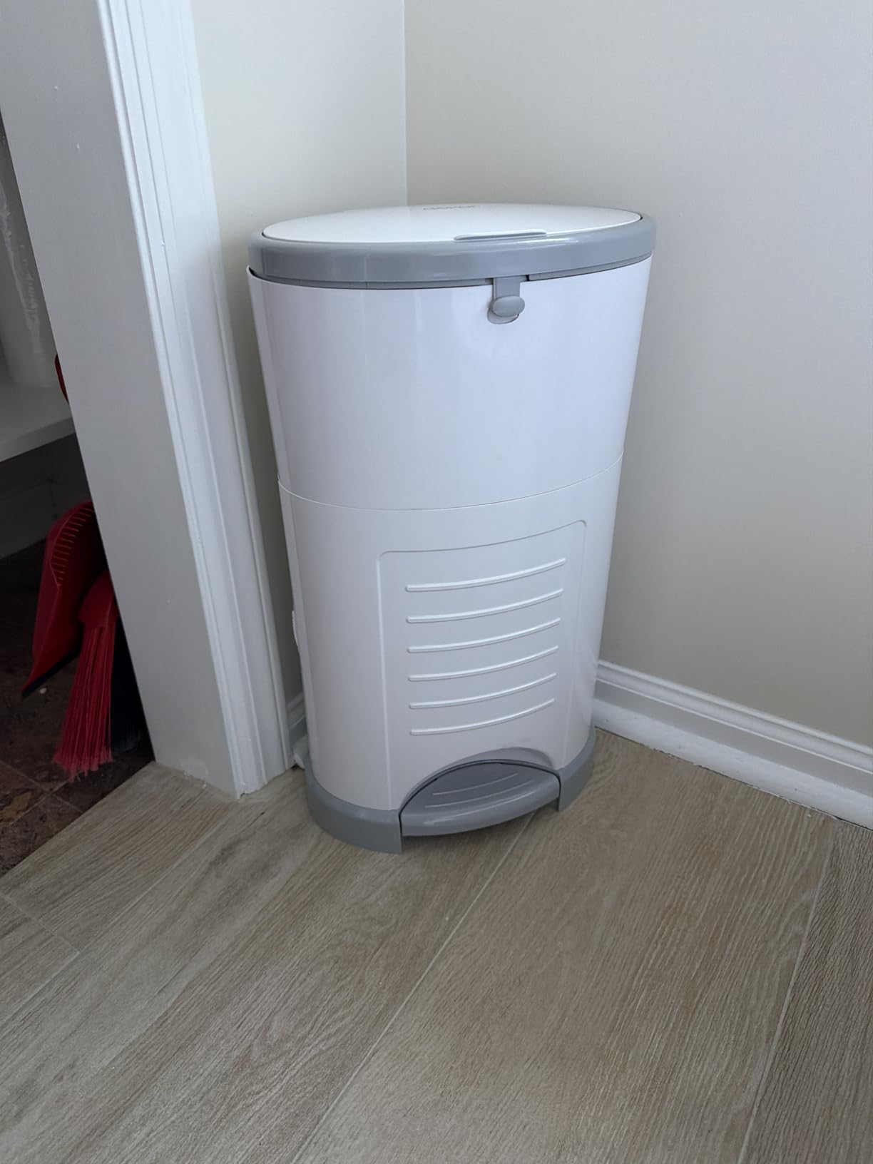 Diaper Dekor EKO Classic Diaper Pail Gift Set, White, Eco-Friendly, Hands-Free customer photo 1