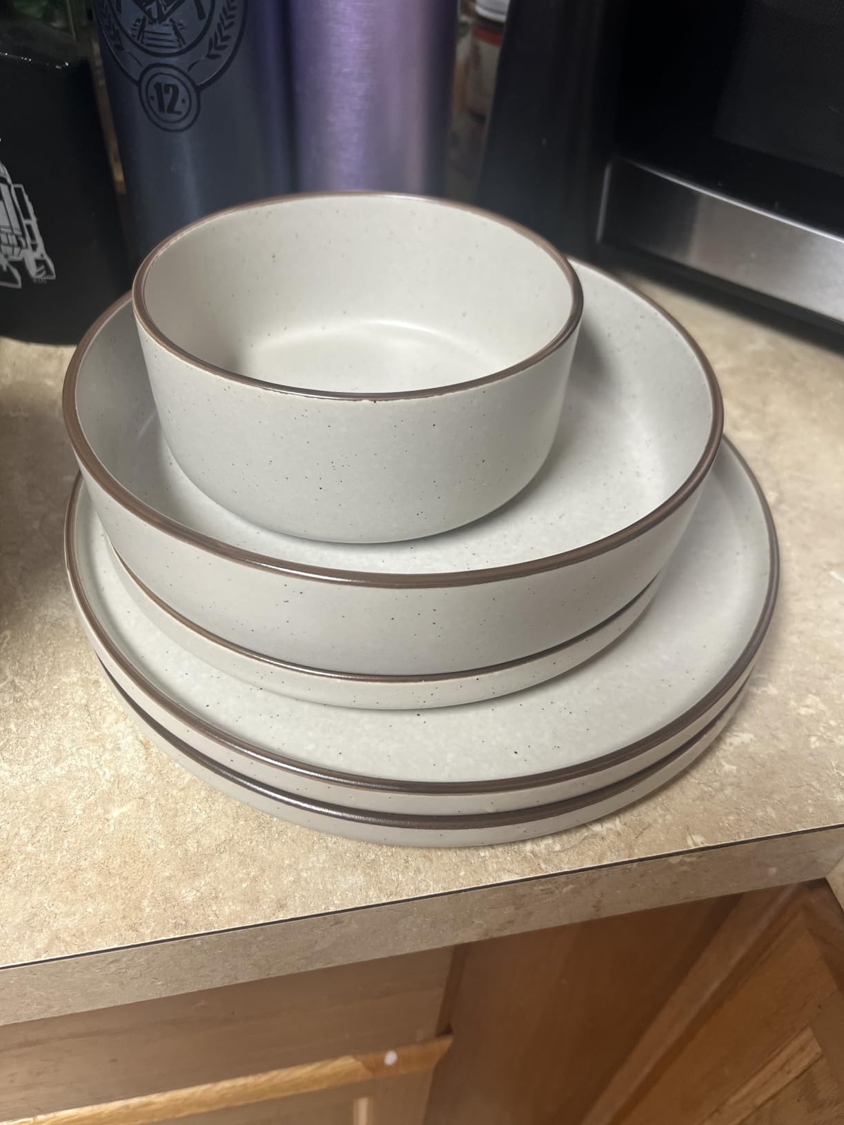 Gibson Elite Gelston Stoneware Matte Reactive Glaze 16 Piece (Service for 4) Plates and Bowl Dinnerware Set - Cream customer photo 1