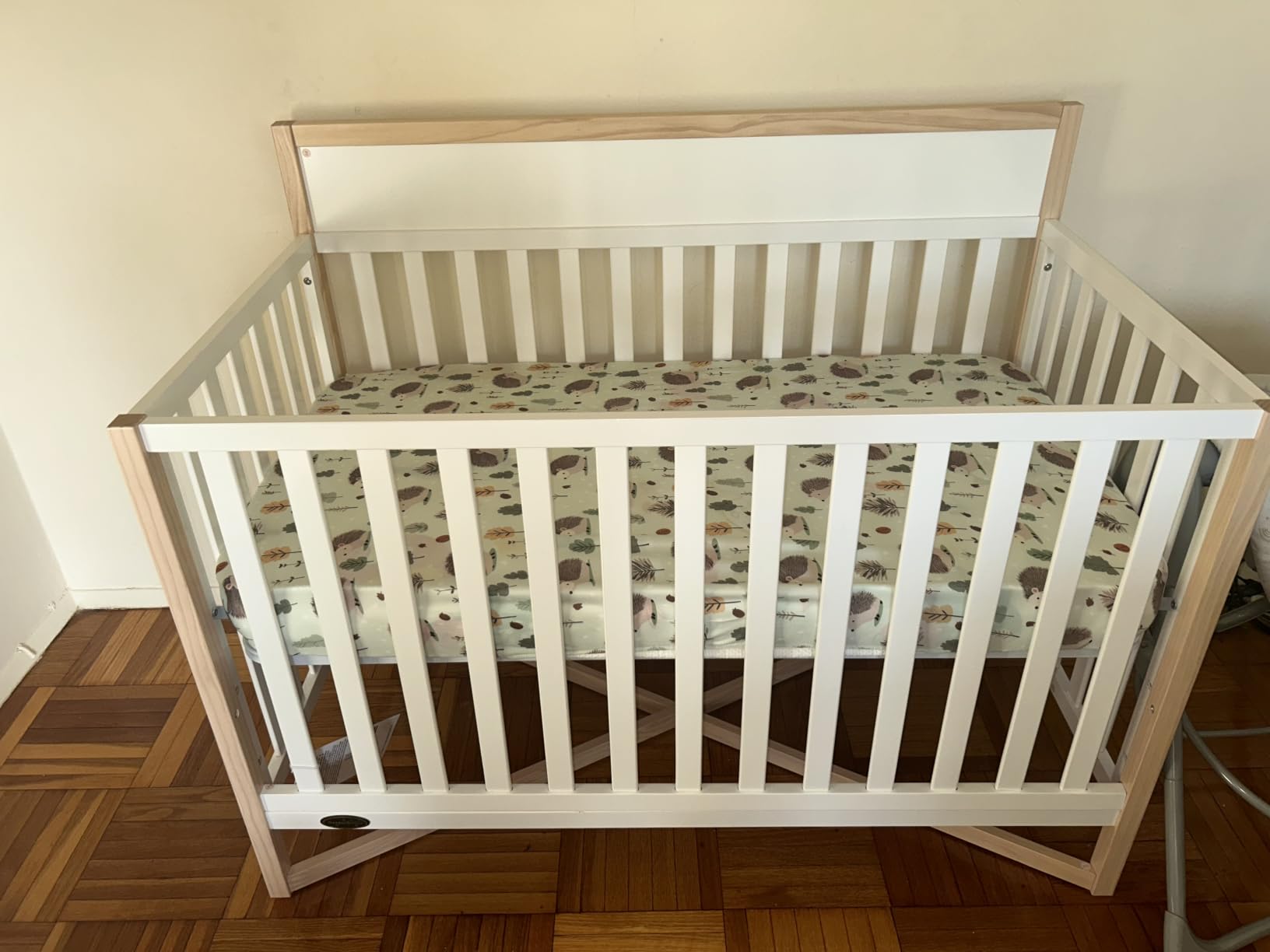 Dream On Me Owen 5-in-1 Convertible Full Size Baby Crib, GREENGUARD Gold, 3 Adjustable Height, Converts to Toddler, Day and Full Size Bed, Wooden X-base, Matte Black customer photo 2