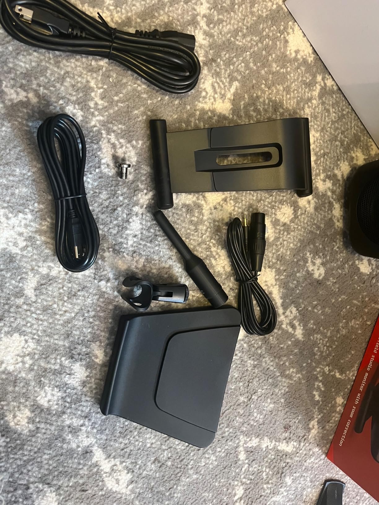 IK Multimedia iLoud MTM MKII (Pair Plus ARC mic) Compact Studio Monitor with Built-in ARC Room Correction, Speaker Emulation, 200W Power customer photo 1