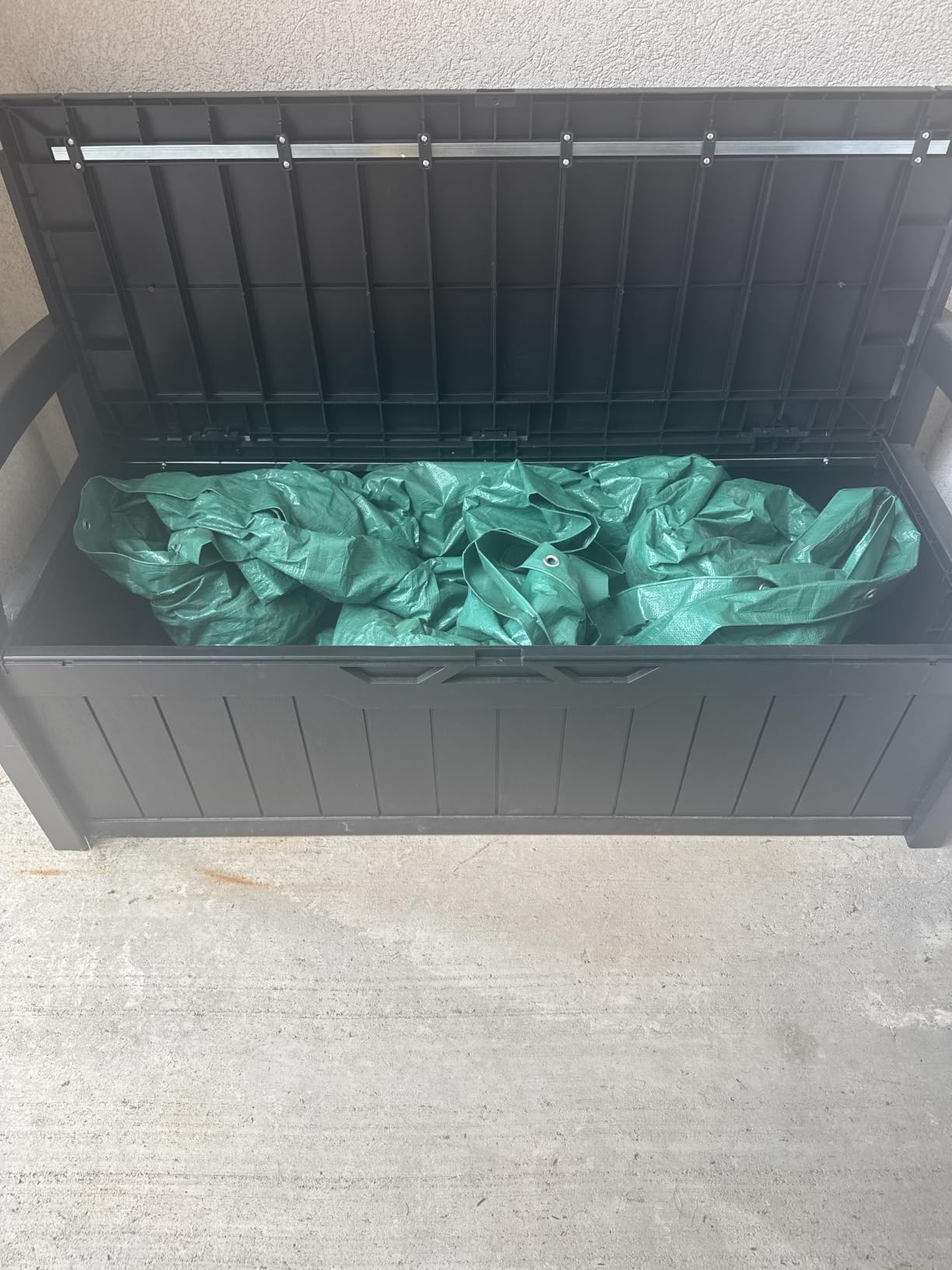 Devoko 80 Gallon Storage Bench Deck Box Waterproof & Lockable, Outdoor Benches for Patio Furniture, Garden Decor and Outdoor Seating for Cushions, Garden Tools and Pool Supplies customer photo 2