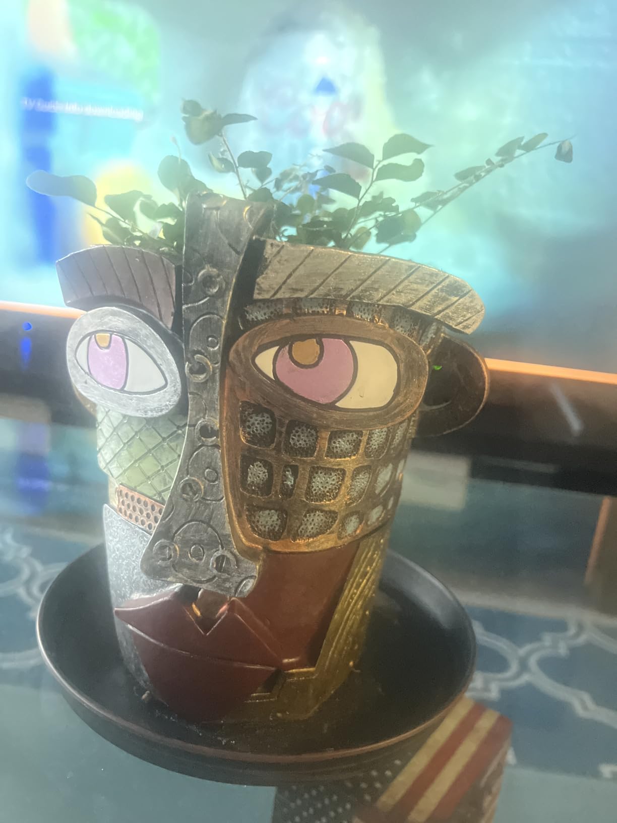 Midogaigai Abstract Face Planter Pots for Indoor Plants&Flowers Home Decor | Adorable, Quirky Face Planter, Funny Colorful Resin Flower Pot with Drainage Holes, for Indoor/Outdoor Garden Gift (Classic) customer photo 2