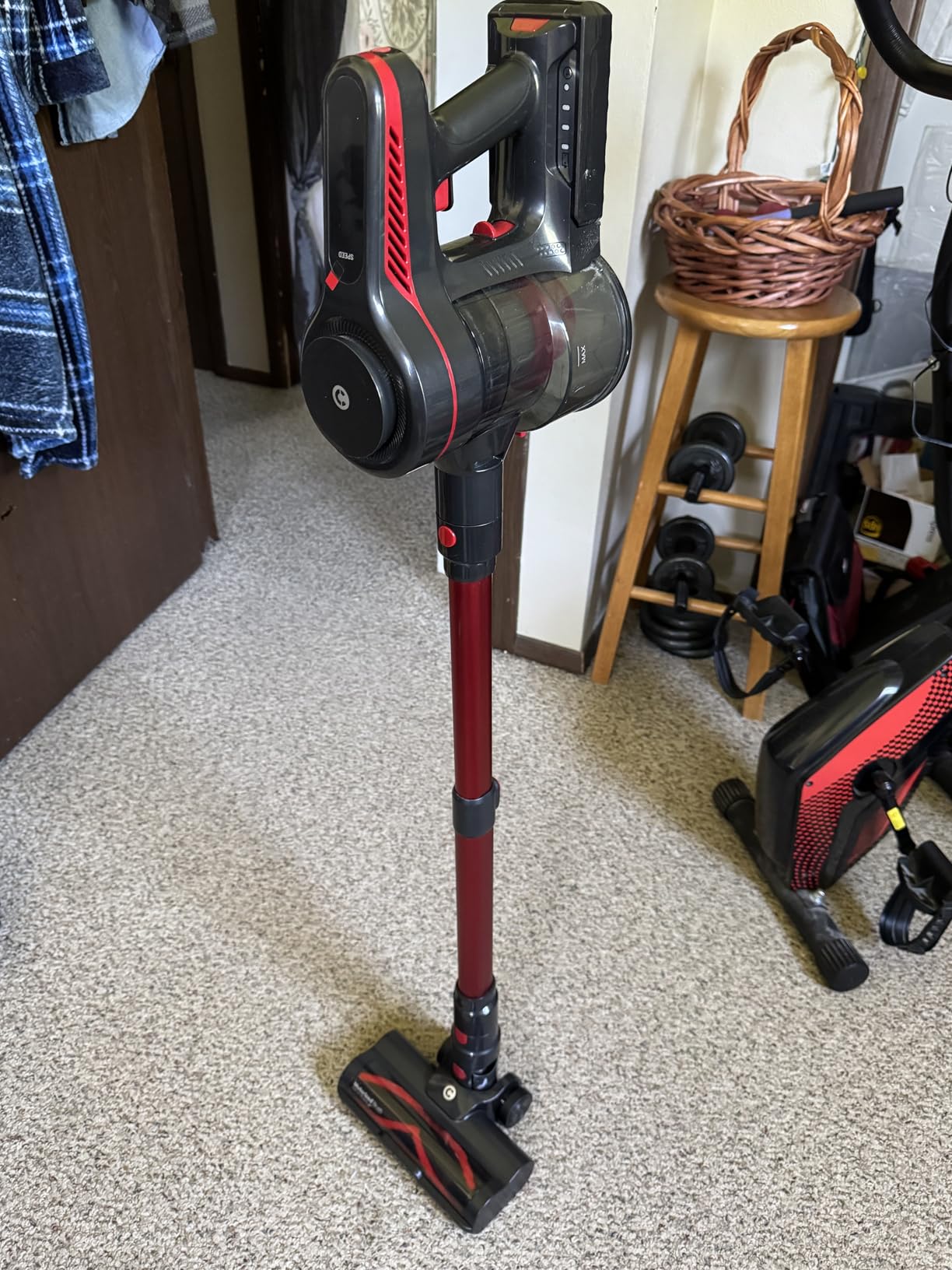 CHEBIO Lightweight Cordless Vacuum Cleaners for Home, Stick Vacuum Cordless Rechargeable with 45kPa Suction,45-Min Run,Anti-Tangle and Self-Stand, 6 in 1 Hardwood Vacuum Cleaner customer photo 1