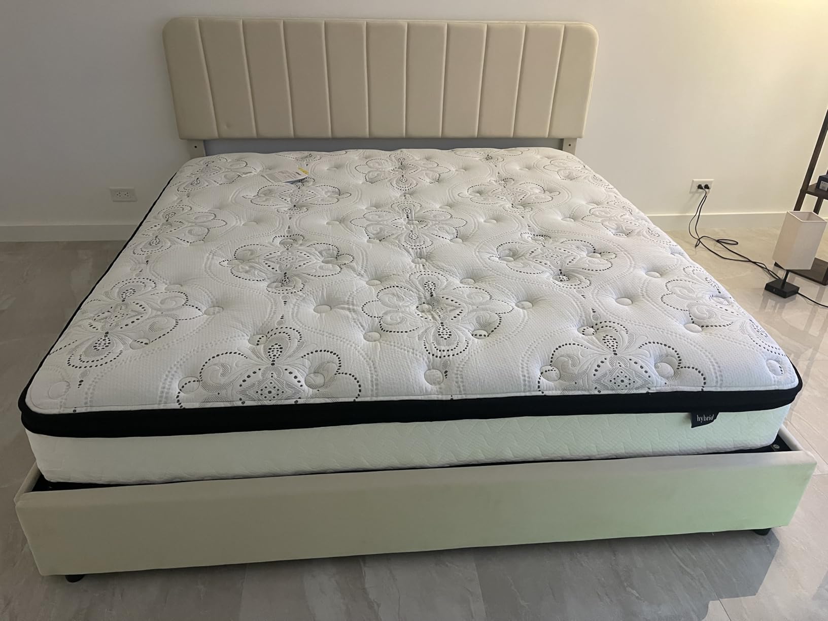 Signature Design by Ashley Chime 12 Hybrid Innerspring Queen Size Mattress, Medium Firm Feel, Gel Memory Foam for Lumbar Support, Mattress in a Box, 12 Inch customer photo 1
