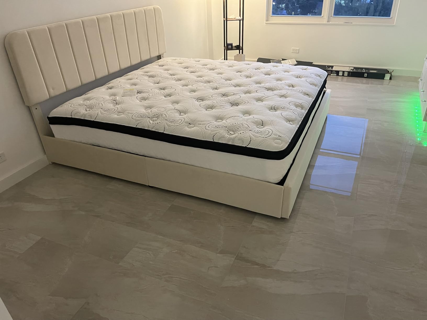 Signature Design by Ashley Chime 12 Hybrid Innerspring Queen Size Mattress, Medium Firm Feel, Gel Memory Foam for Lumbar Support, Mattress in a Box, 12 Inch customer photo 2