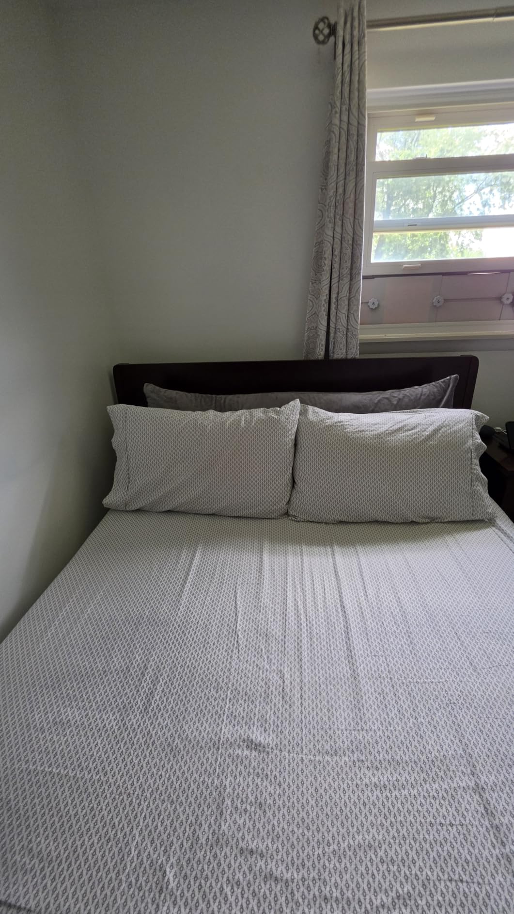 Merax Queen Size Bamboo Platform Bed Frame with Tall Headboard, Brown, Mid-Century Modern Solid Bedframe Queen-Size, Wood Slat Support, No Box Spring Needed, Easy Assembly, Noise Free customer photo 2