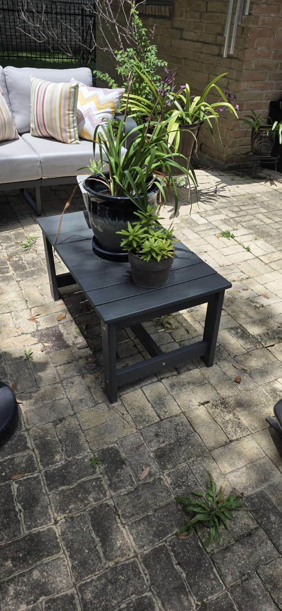 SERWALL HDPE Outdoor Coffee Table with Umbrella Hole, Black customer photo 2