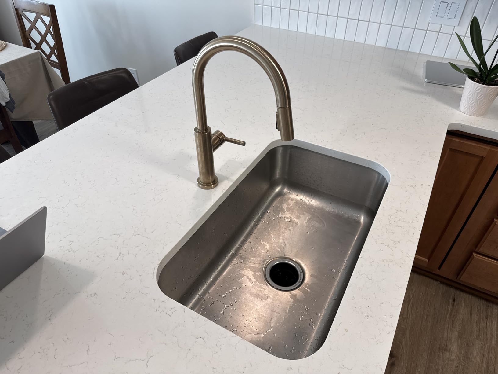 Delta Nicoli Brushed Nickel Kitchen Faucet with Pull Down Sprayer, Stainless Steel customer photo 1