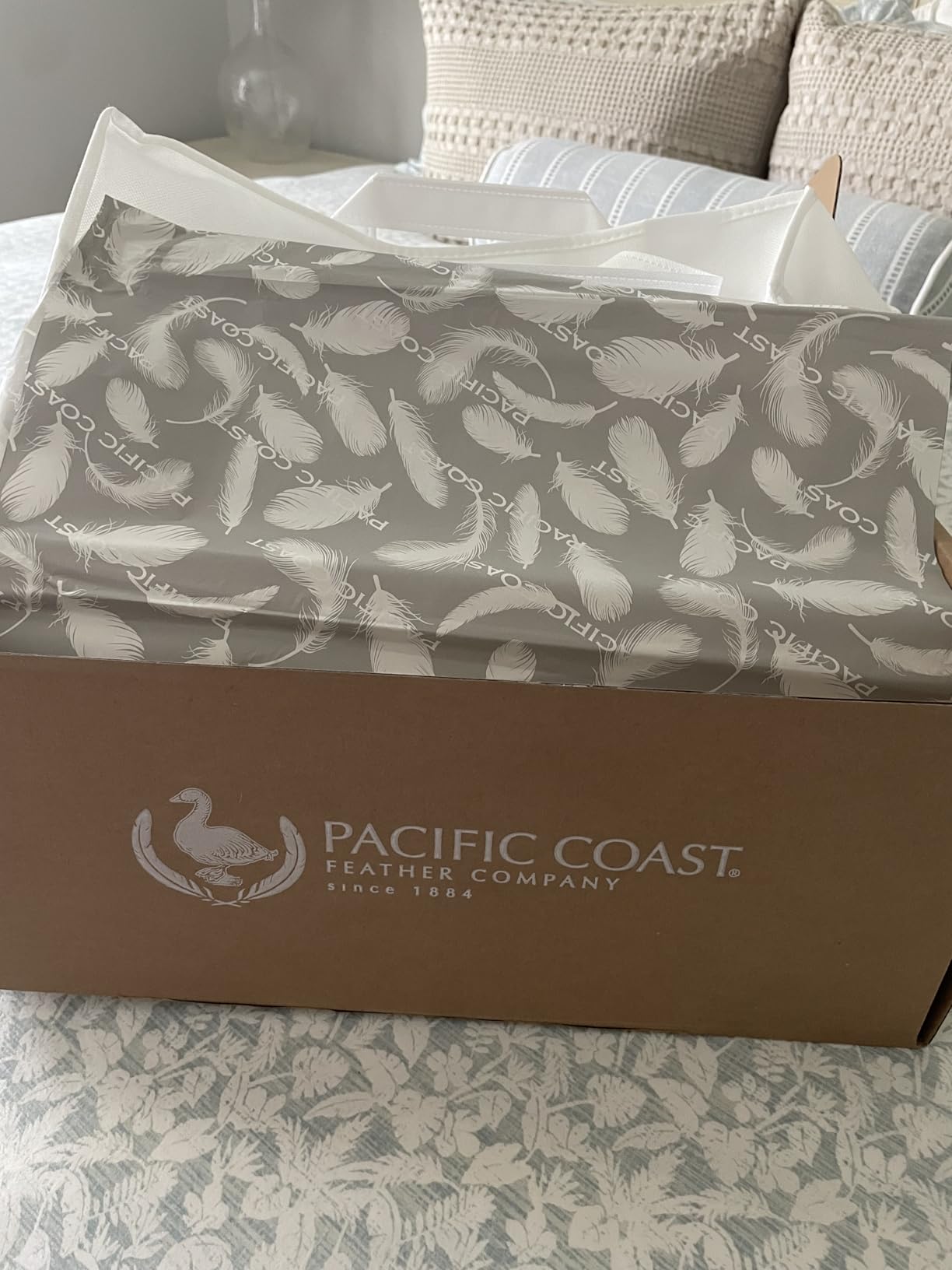 Pacific Coast Goose Feather Down Fiber Comforters King Size, Extra Fluffy White Duvet Insert, Ultra-Soft, Breathable, All Season Hotel Luxury Bedding Comforters, 8 Corner & Center Loops (106