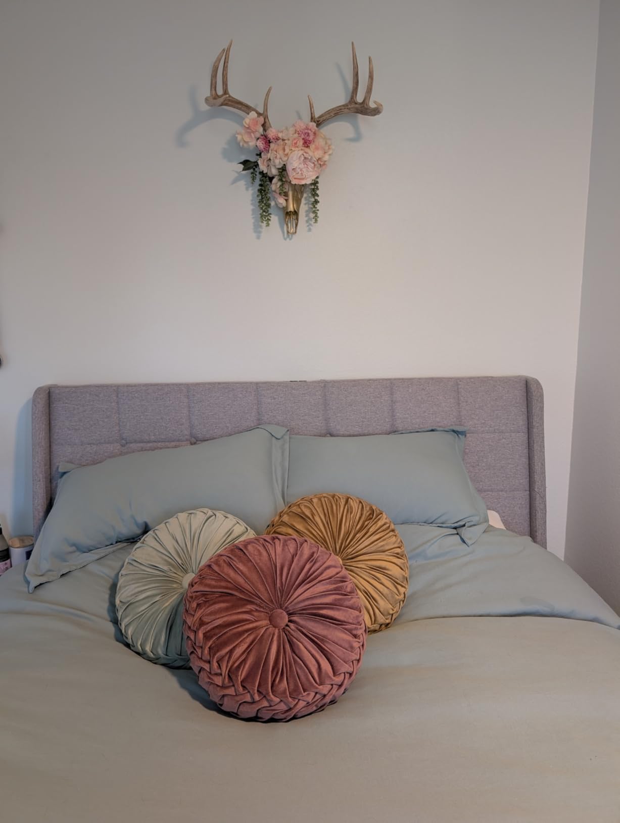 Ergonomic Upholstered Headboard Queen Size w/Charging Station, Linen Wingback Headboards w/Storage Pocket, Queen Headboard Only, Bed Frame Adapters, Sturdy Stable Solid Wood Bed Head Board, Light Grey customer photo 2