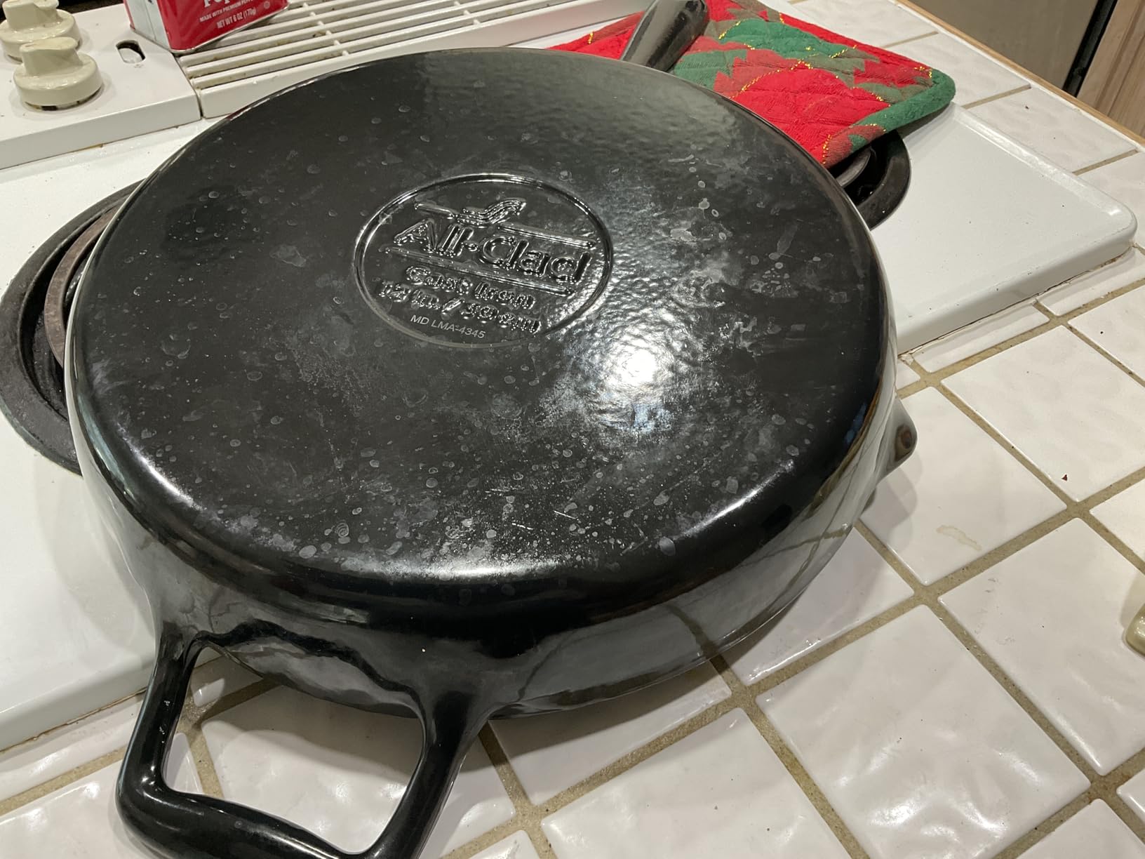 All-Clad Cast Iron Skillet - 12 Enameled Cast Iron Pan with Lid, Enamel Coating, Grill, Oven Safe up to 650F & Compatible with All Stovetops (Gas, Electric & Induction), Easy-Clean Frying Pan, Black customer photo 1