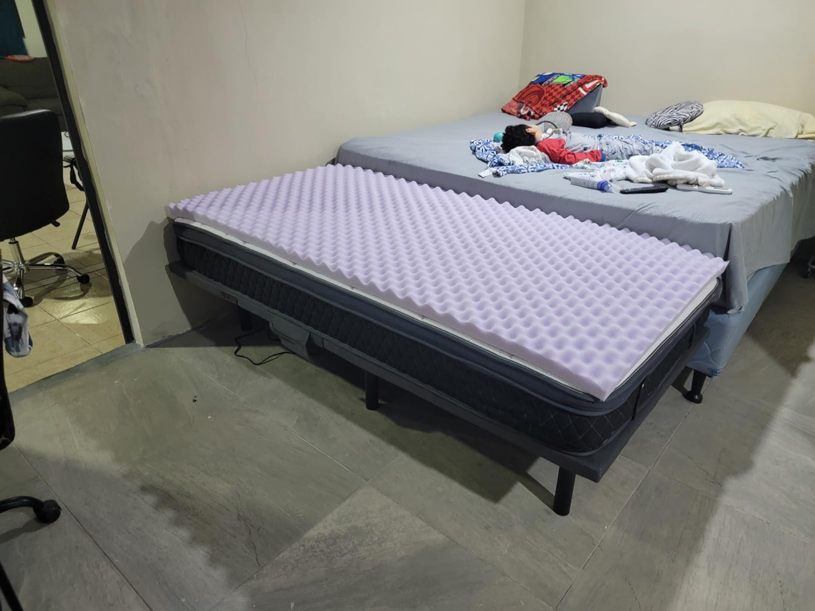 Pipishell Twin XL Adjustable Bed Frame, Electric Bed Base with Head & Foot Incline, USB-A & USB-C Ports, LED Under-Bed Lighting, 4 Leg Height Options, and Easy 3-Step Assembly customer photo 1