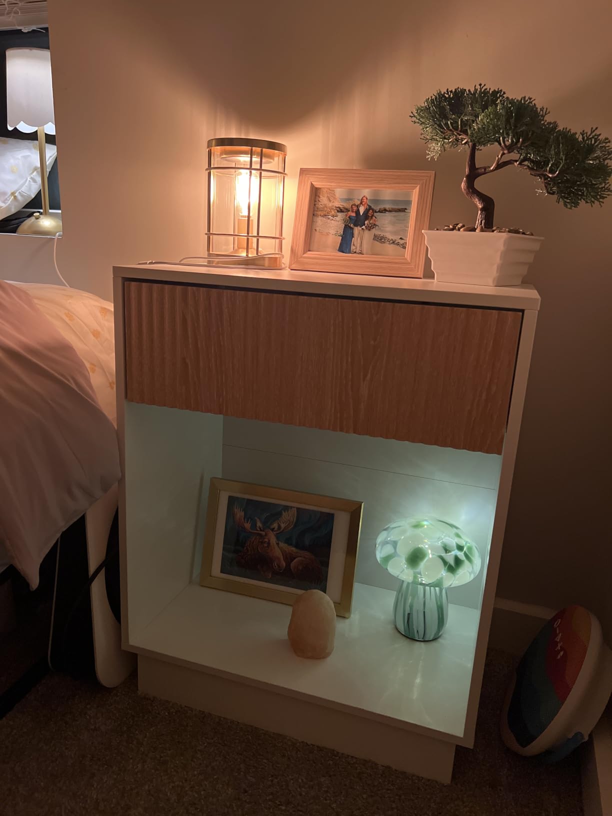 Fluted Nightstands Set of 2, Modern Bedside Table with Drawer and Storage Shelf, Wood End Table Mid Century Night Stands for Bedroom Living Room Sofa Couch Office (White+Oak) customer photo 1