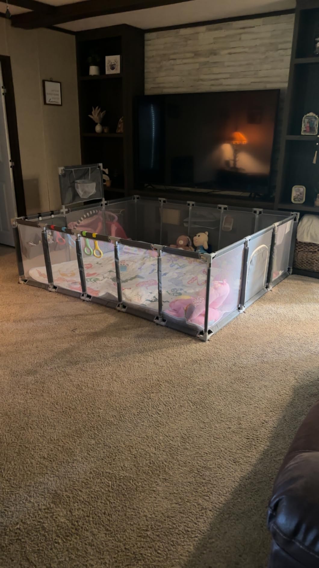 Baby playpen, 79