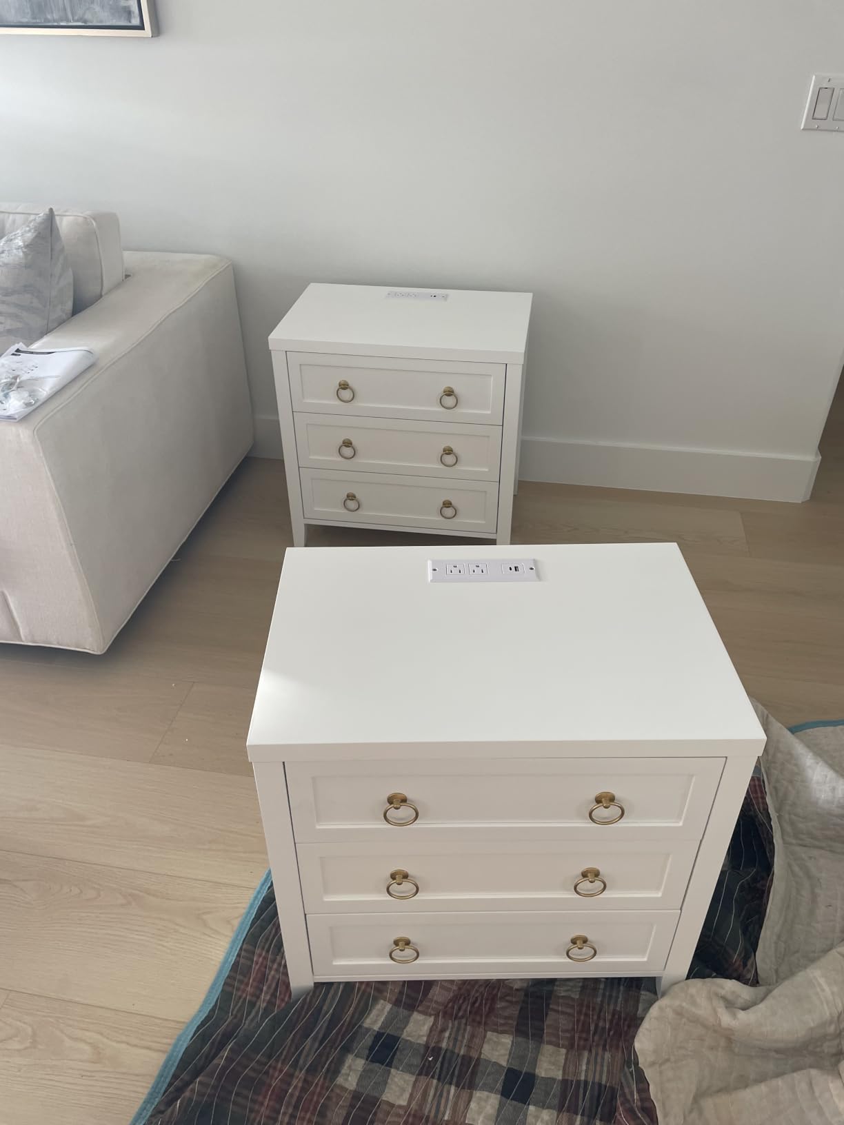 Huuger Paint Night Stand with Charger Station and USB-C Port, 3 Drawer Nightstands Set of 2, Larger Wider Bedside Table, Modern End Table, for Bedroom, White Nightstand customer photo 1