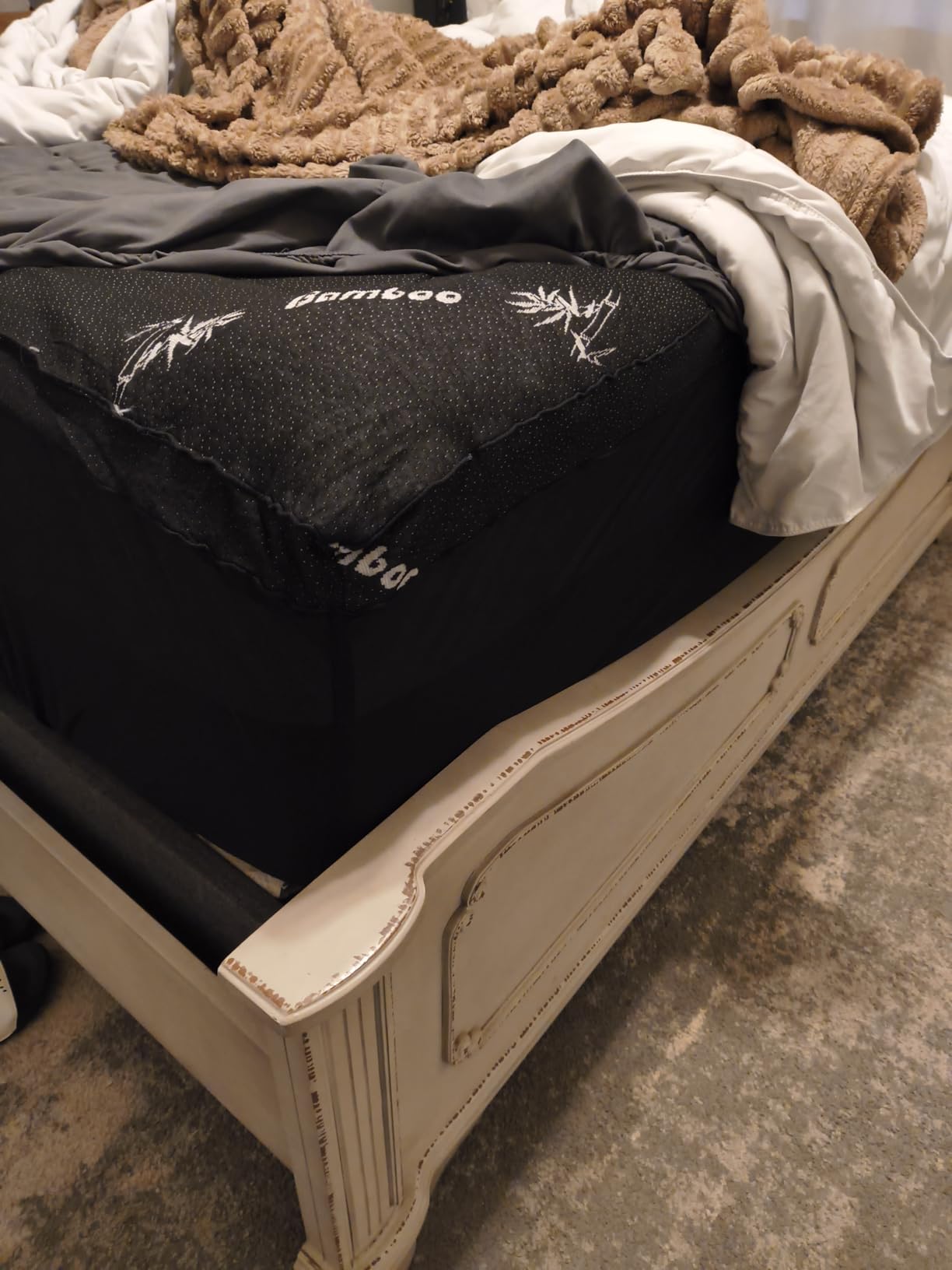 Favorland Mattress Topper Queen Size - Cooling Extra Thick Breathable Viscose Made from Bamboo customer photo 1