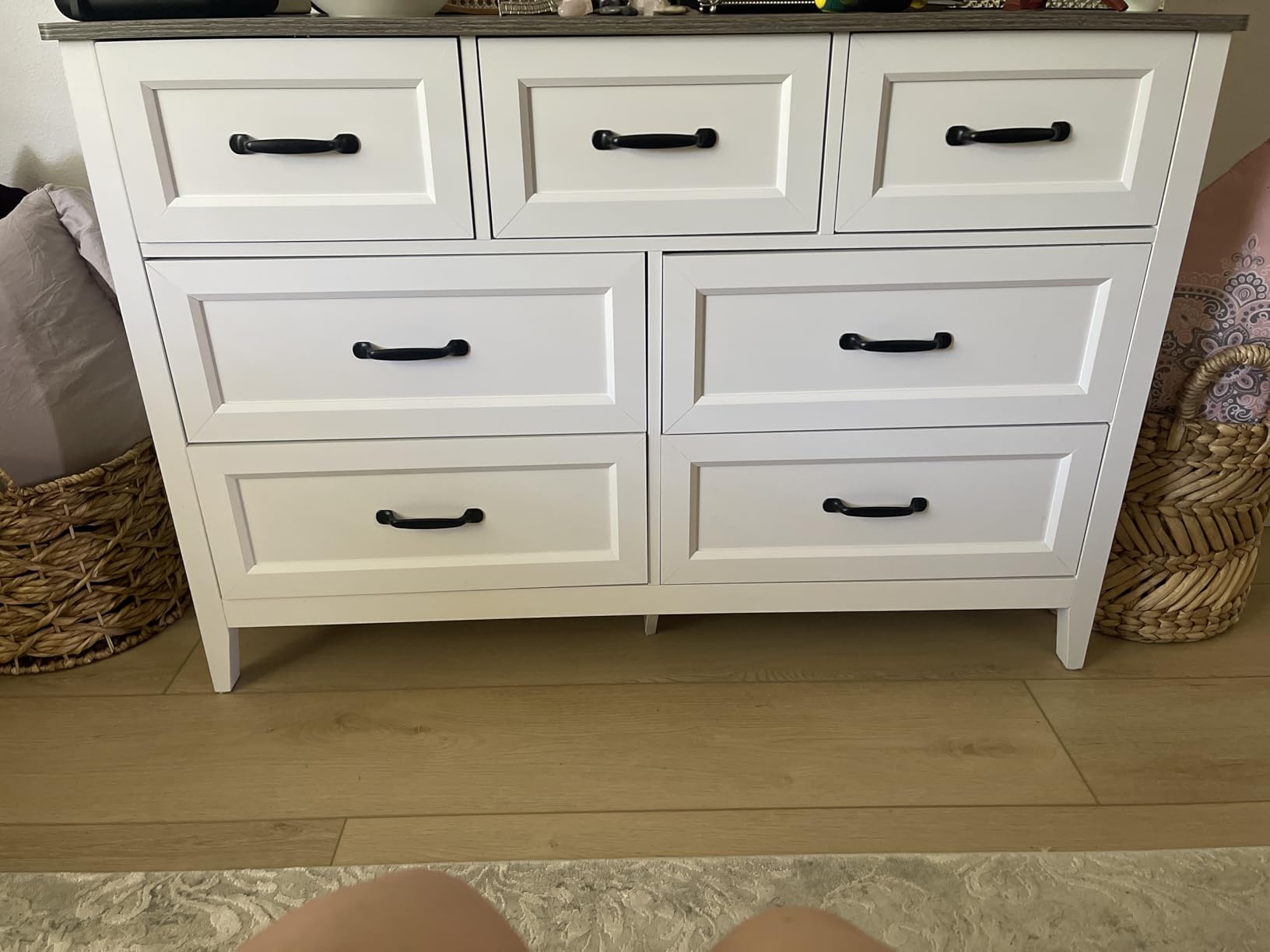 Gizoon Farmhouse 7 Drawers Dresser, White Chest of Drawers | 47