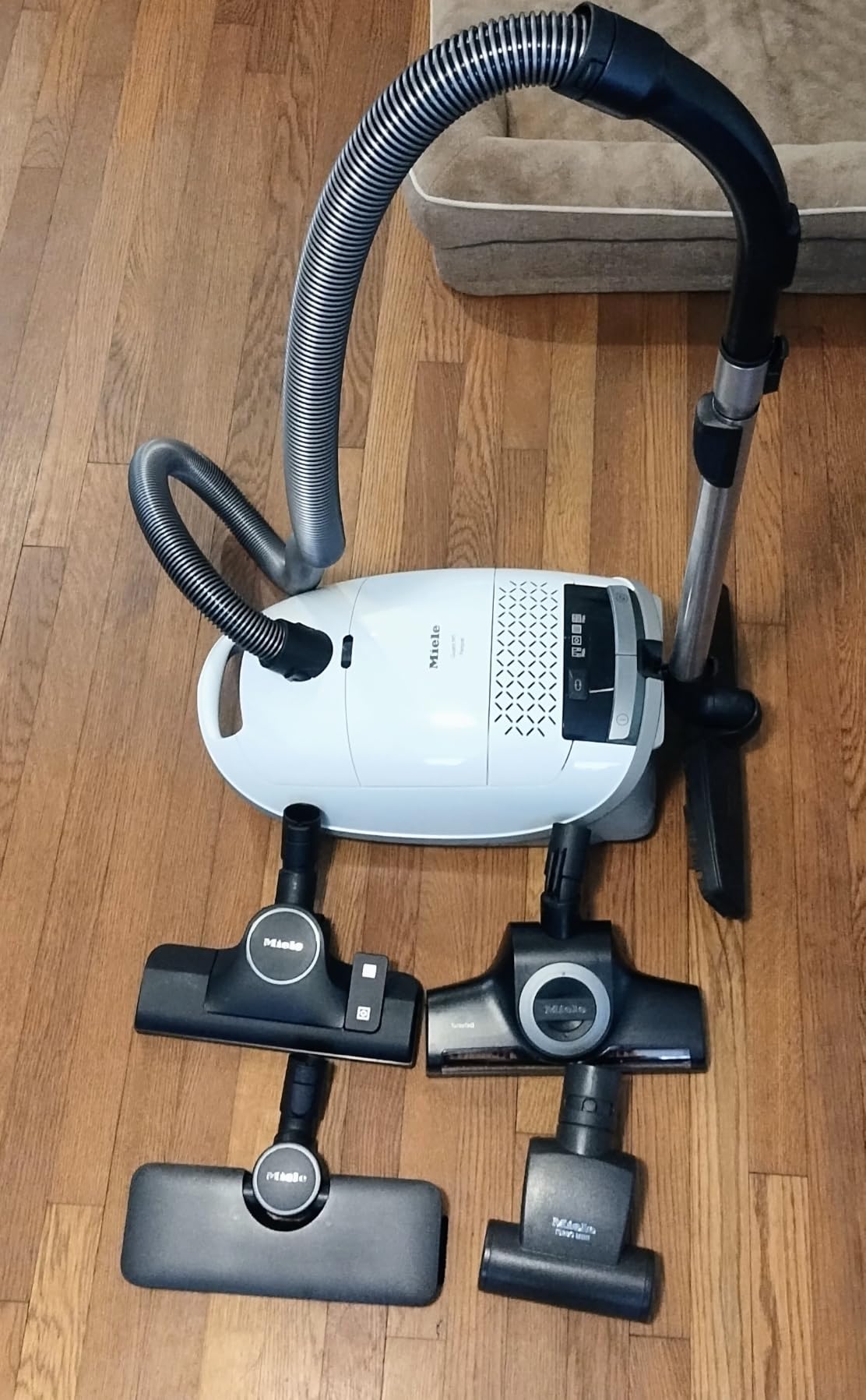 NEW Miele Guard M1 Parquet XL Hard Floor Bagged Canister Vacuum Cleaner with High Suction Power, Designed for Special Care of Hard Floors and Low-Pile Carpet, in Brilliant White customer photo 1