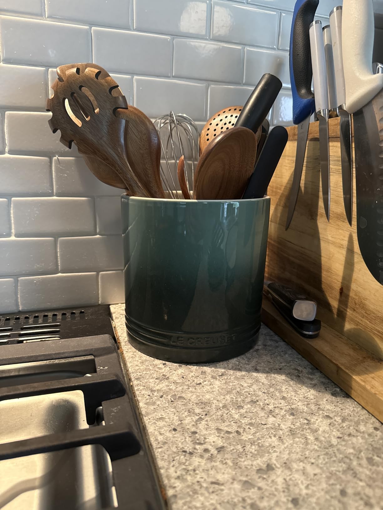Le Creuset Stoneware Signature Utensil Crock customer photo 2