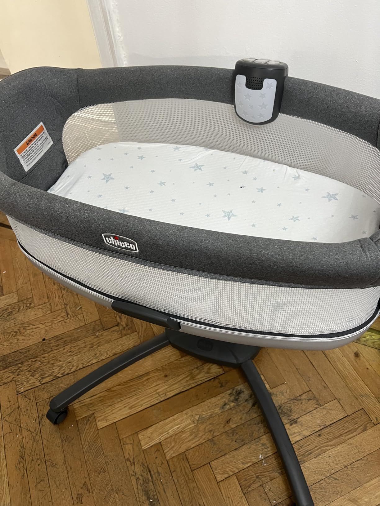 Chicco Close to You 3-in-1 Bassinet, Bedside Sleeper, New Baby Essential | Chicco Close to You 3-in-1 bedside bassinet and sleeper, Oat/Beige, adjustable 24-33.5in, changing table, diaper organizer customer photo 2
