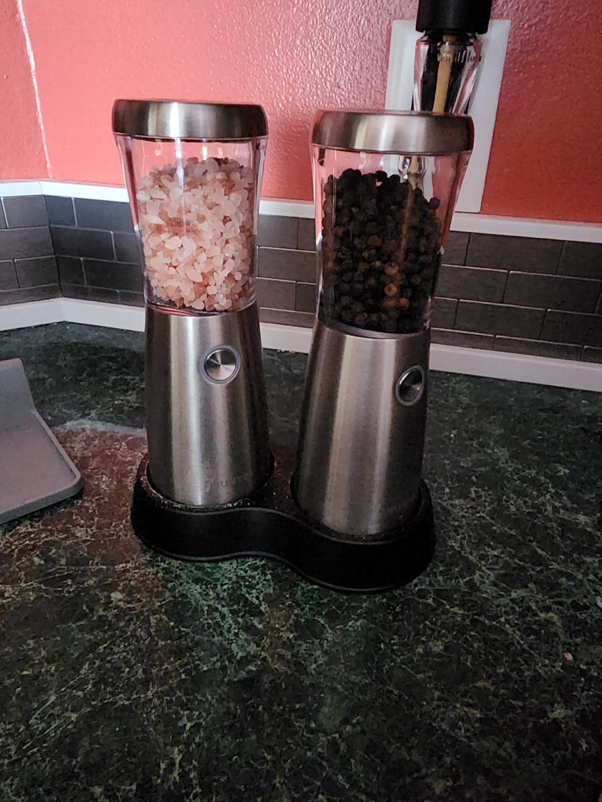 Electric Salt and Pepper Grinder Set - Automatic Stainless Steel Rechargeable Salt and Pepper Grinder Set with Storage Base, Large Capacity, LED Light & Adjustable Coarseness, Ideal Kitchen Gadget customer photo 1