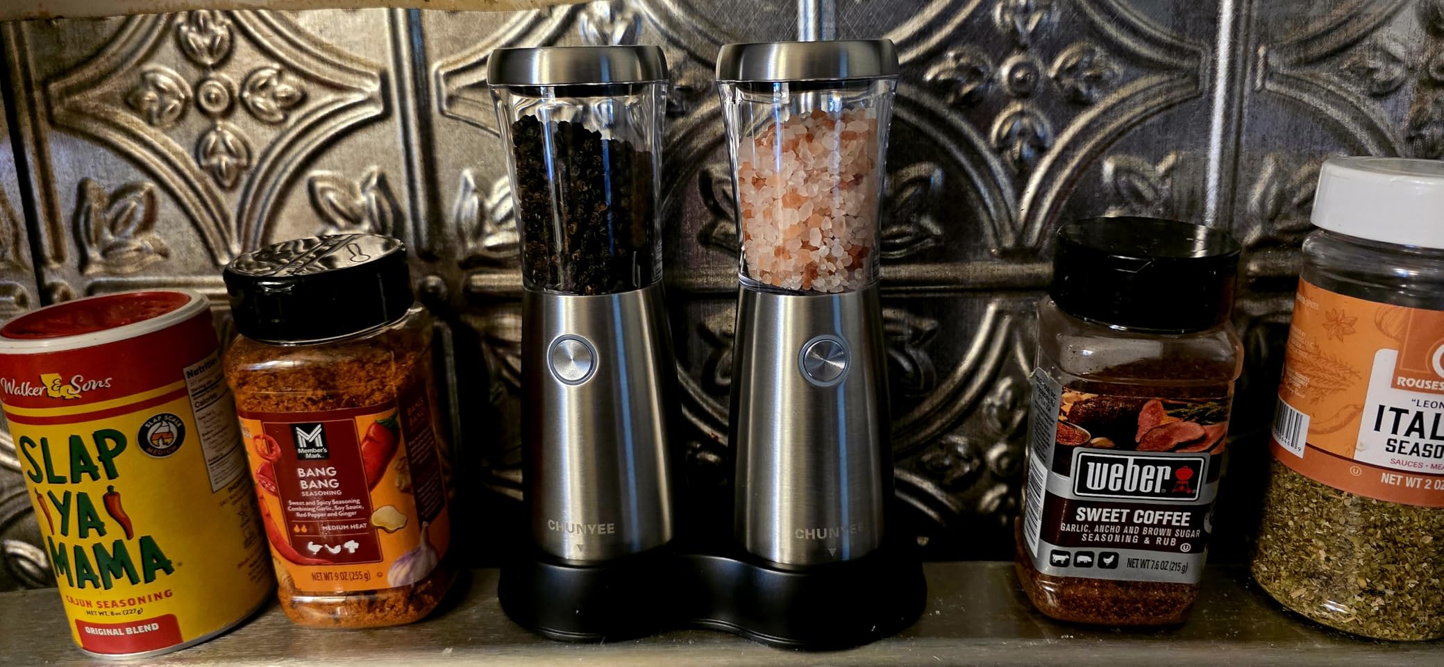 Electric Salt and Pepper Grinder Set - Automatic Stainless Steel Rechargeable Salt and Pepper Grinder Set with Storage Base, Large Capacity, LED Light & Adjustable Coarseness, Ideal Kitchen Gadget customer photo 2