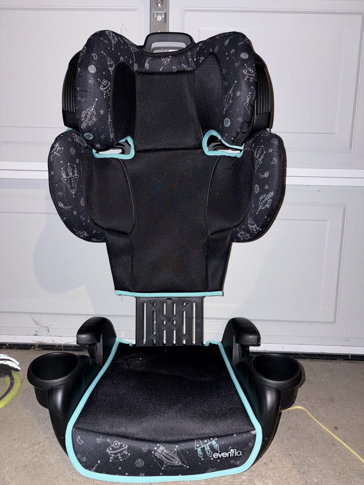 Evenflo GoTime LX Booster Car Seat (Astro Blue) customer photo 2