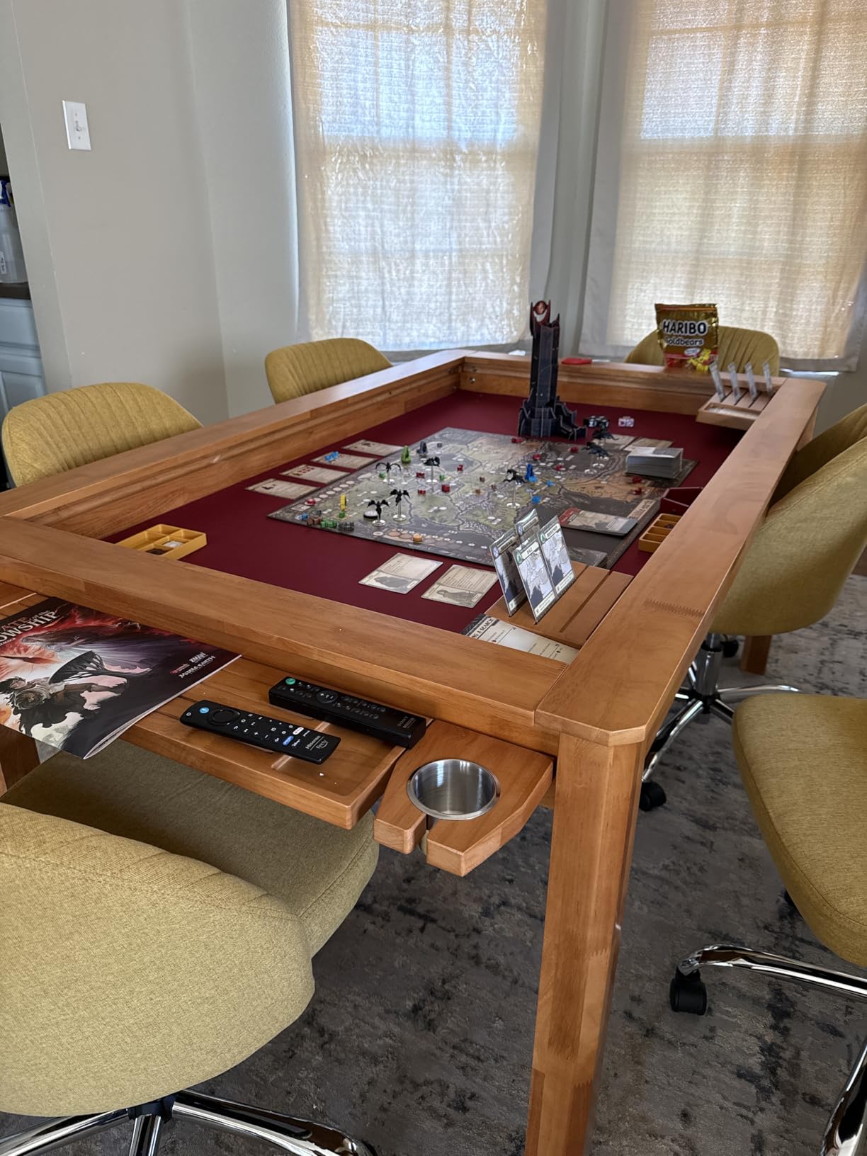 Solid Wood Board Game Table for 4-6 Players, Dining & Gaming Table with 57.5